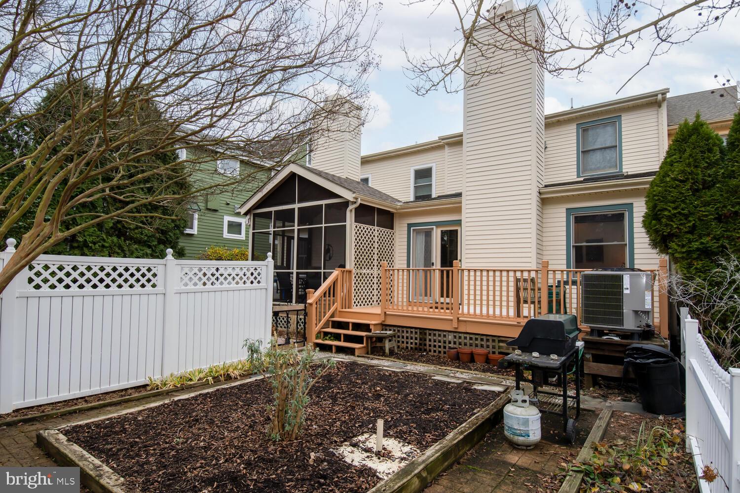 DOWNTOWN CHESTERTOWN - Residential