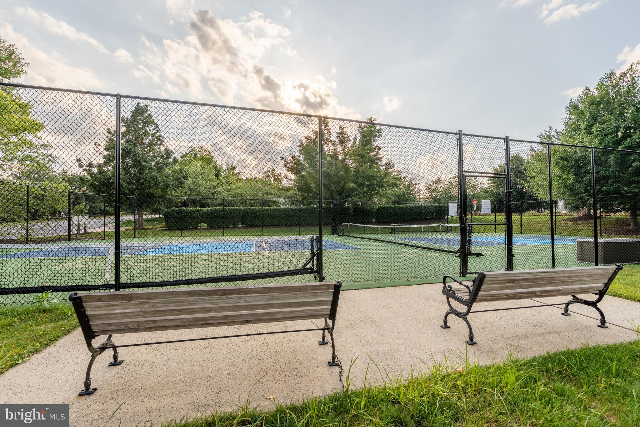 FOUR SEASONS AT SV - Residential