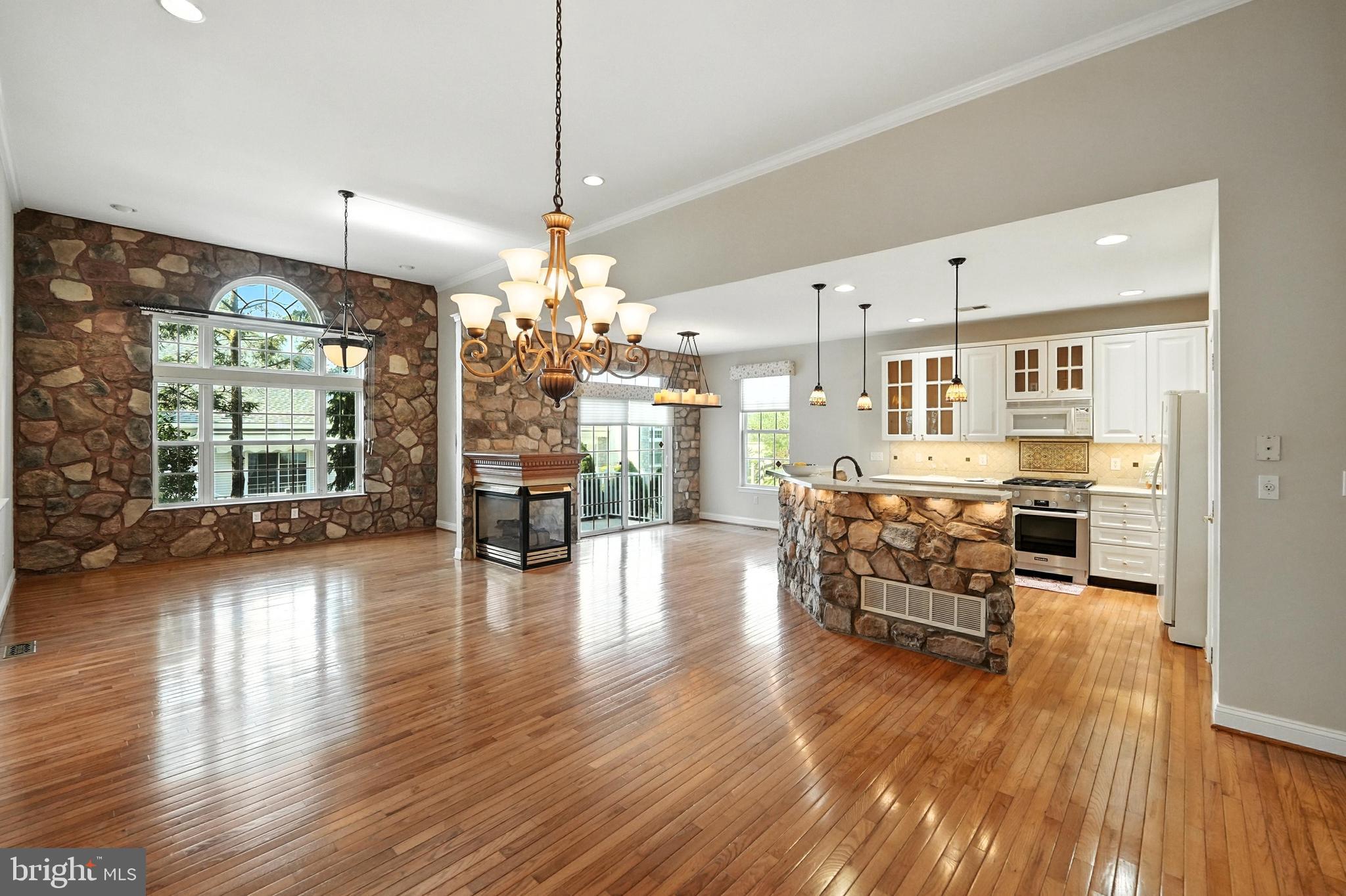 FOUR SEASONS AT SV - Residential