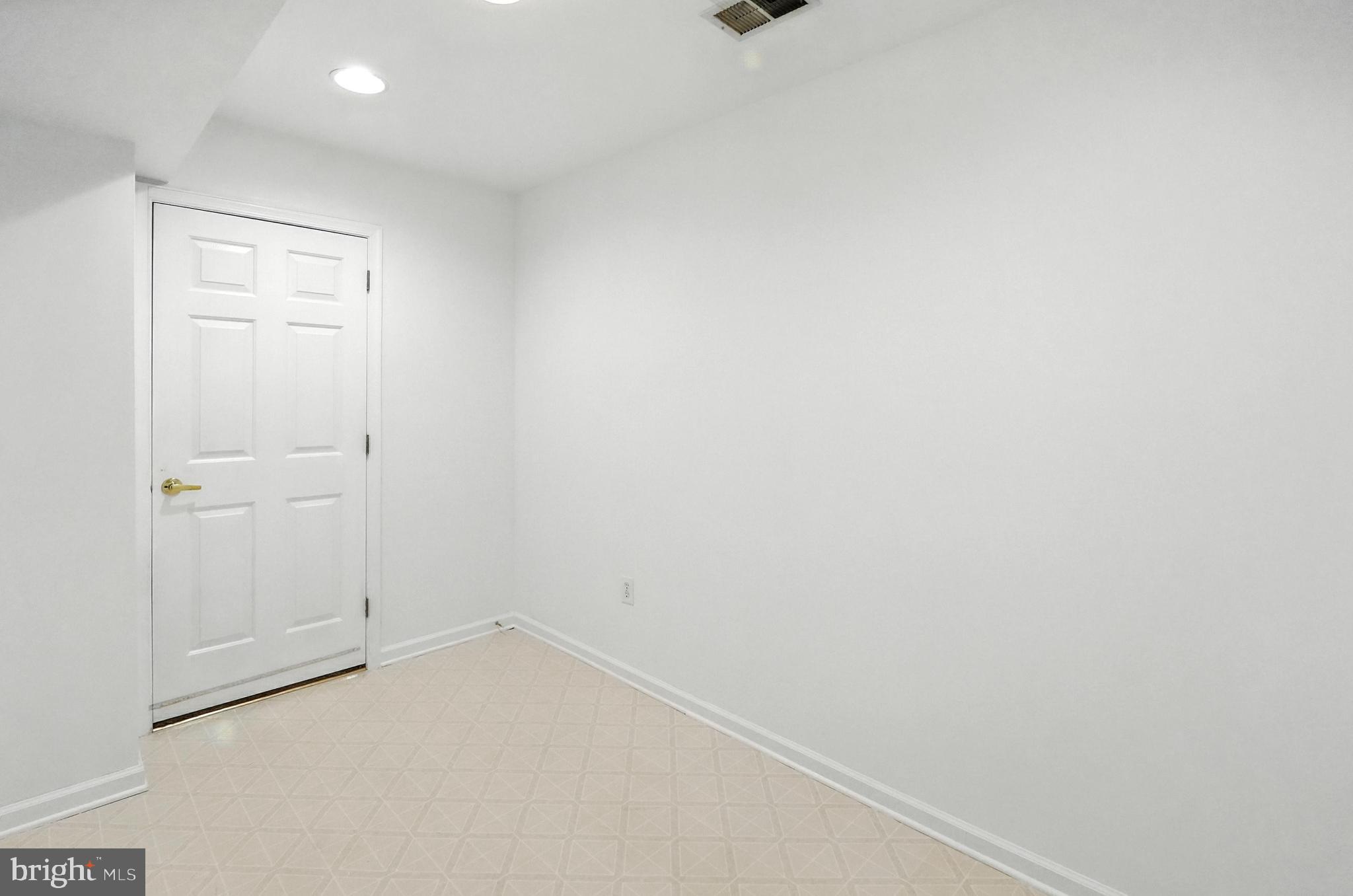 FOUR SEASONS AT SV - Residential