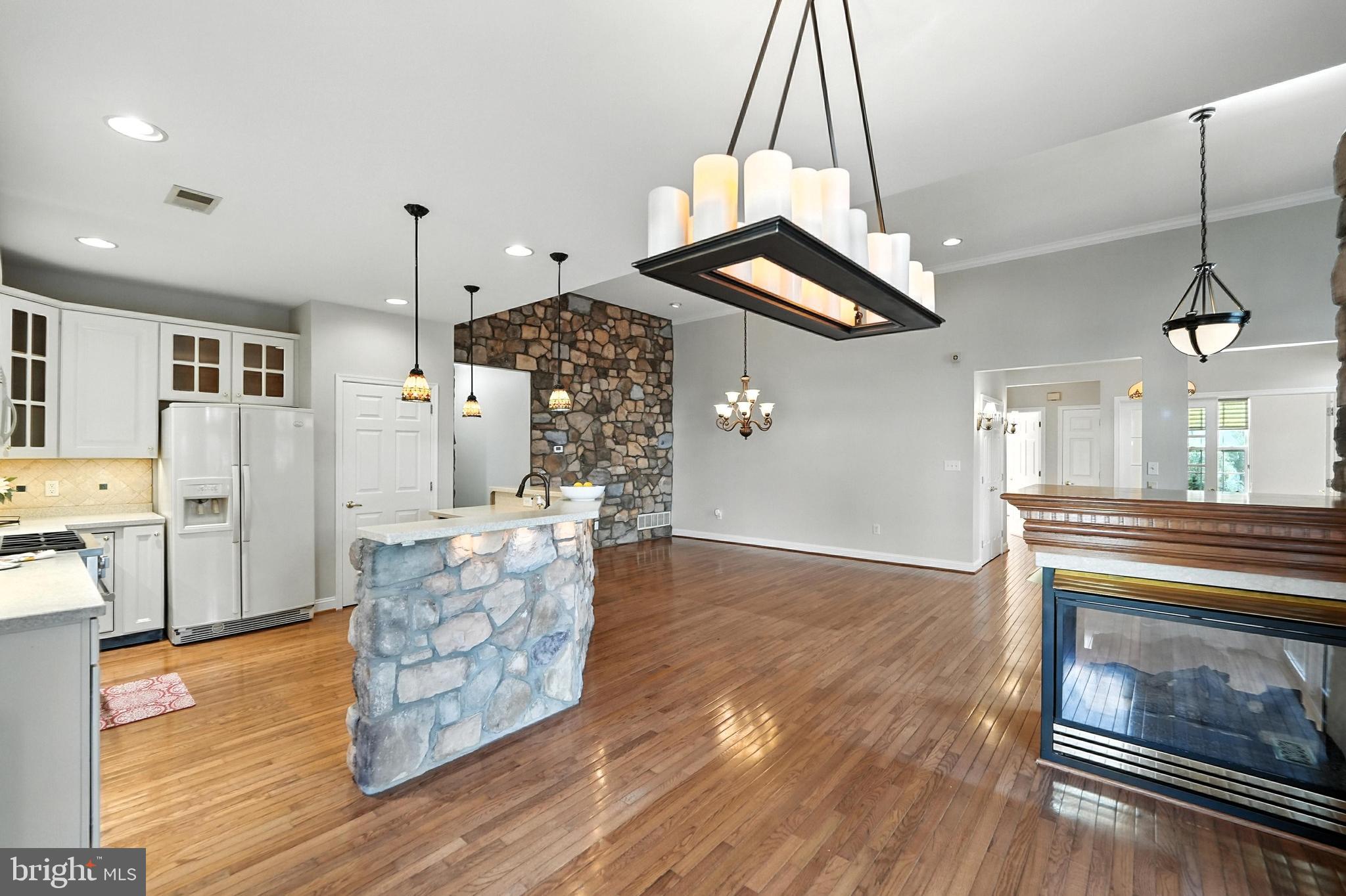 FOUR SEASONS AT SV - Residential