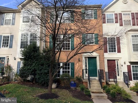 8046 PENNINGTON DRIVE LAUREL MD 20724