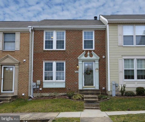 Townhouse For Sale - 7836 Edmunds Way<br/> ELKRIDGE, MD 21075