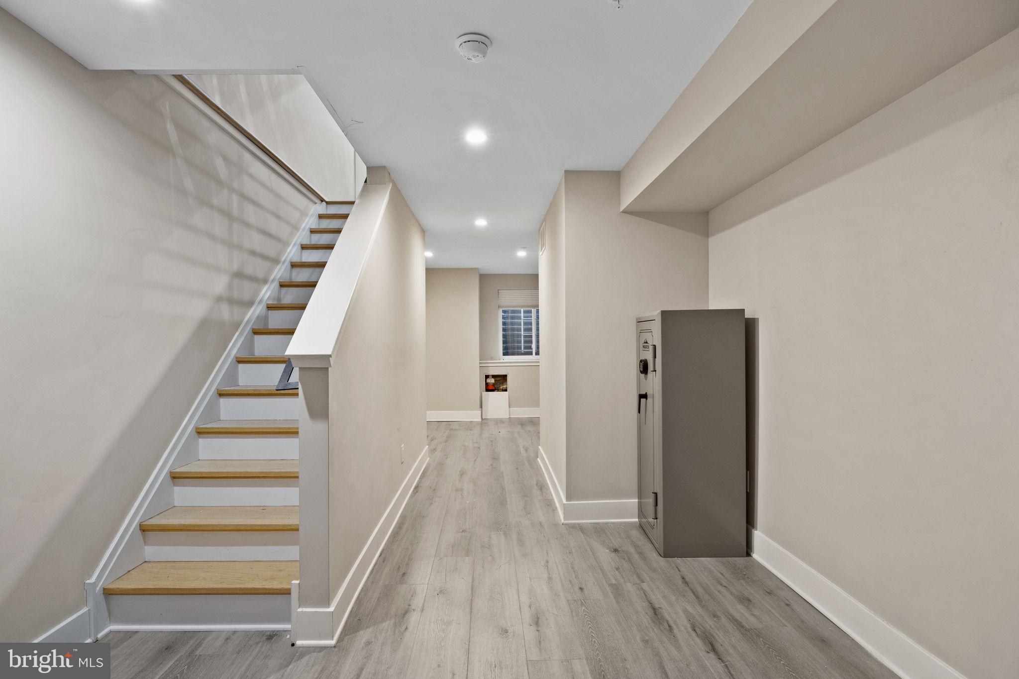 POINT BREEZE - Residential