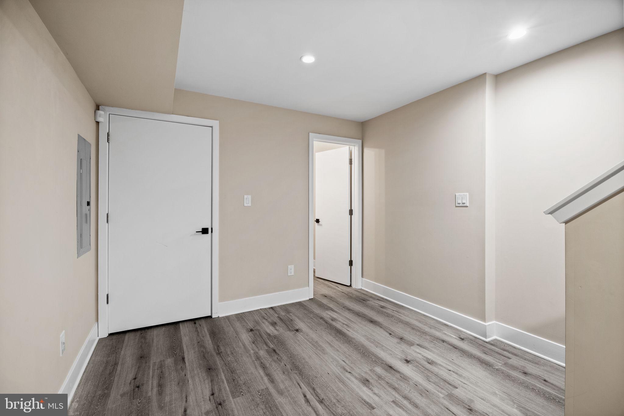 POINT BREEZE - Residential