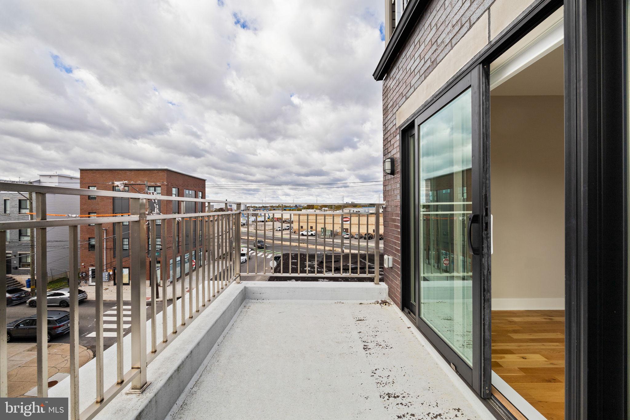 POINT BREEZE - Residential