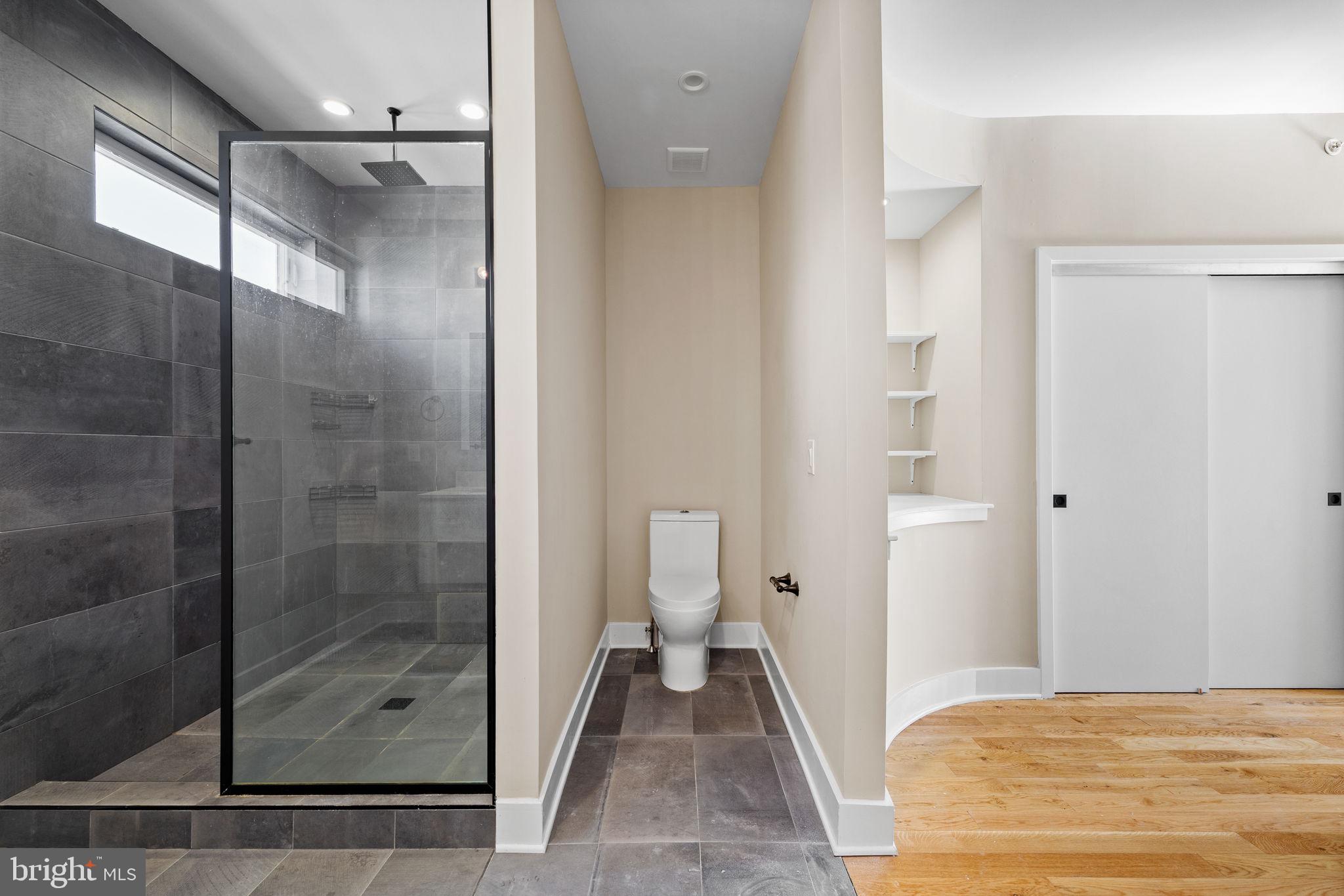 POINT BREEZE - Residential