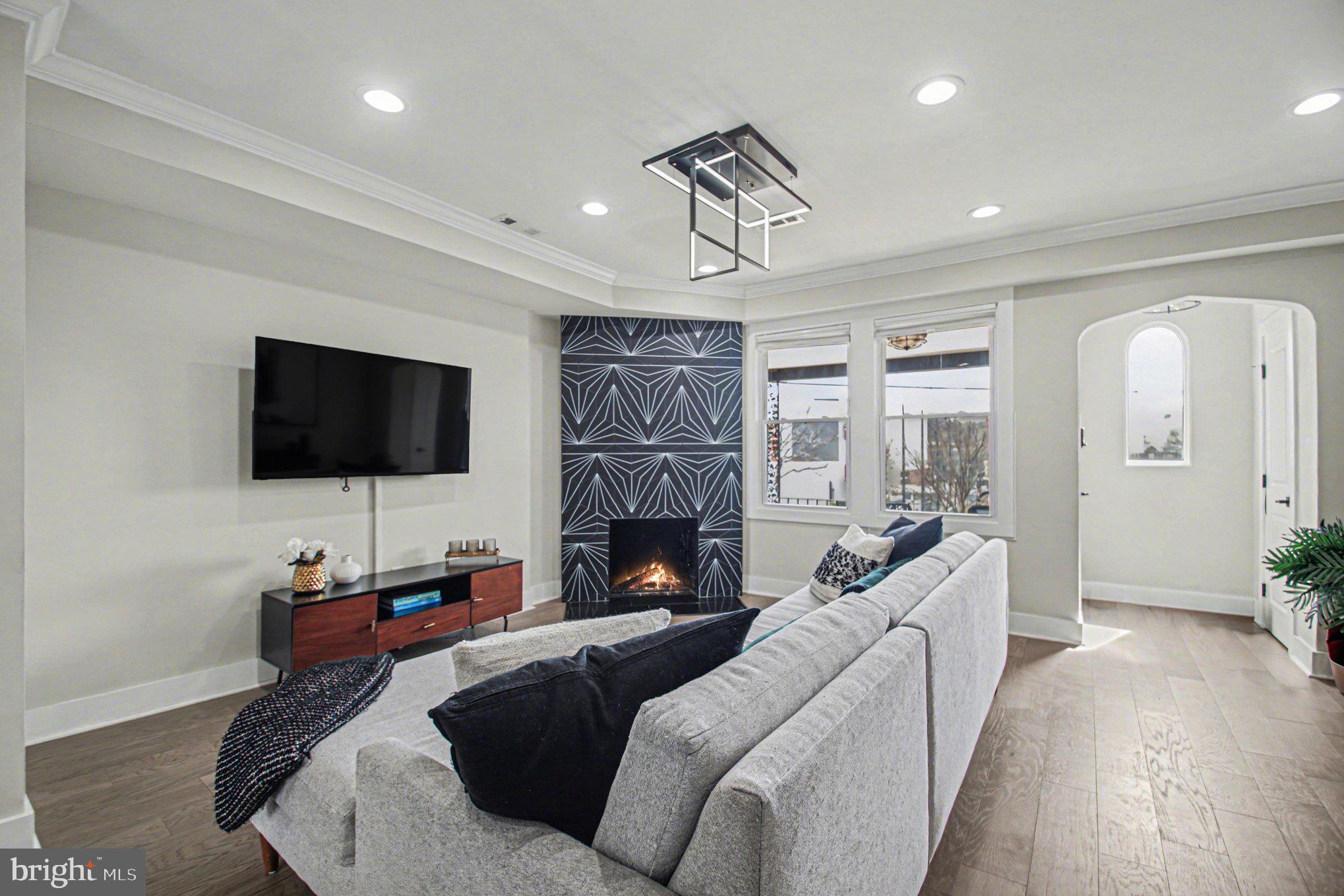 231 INGRAHAM STREET NW