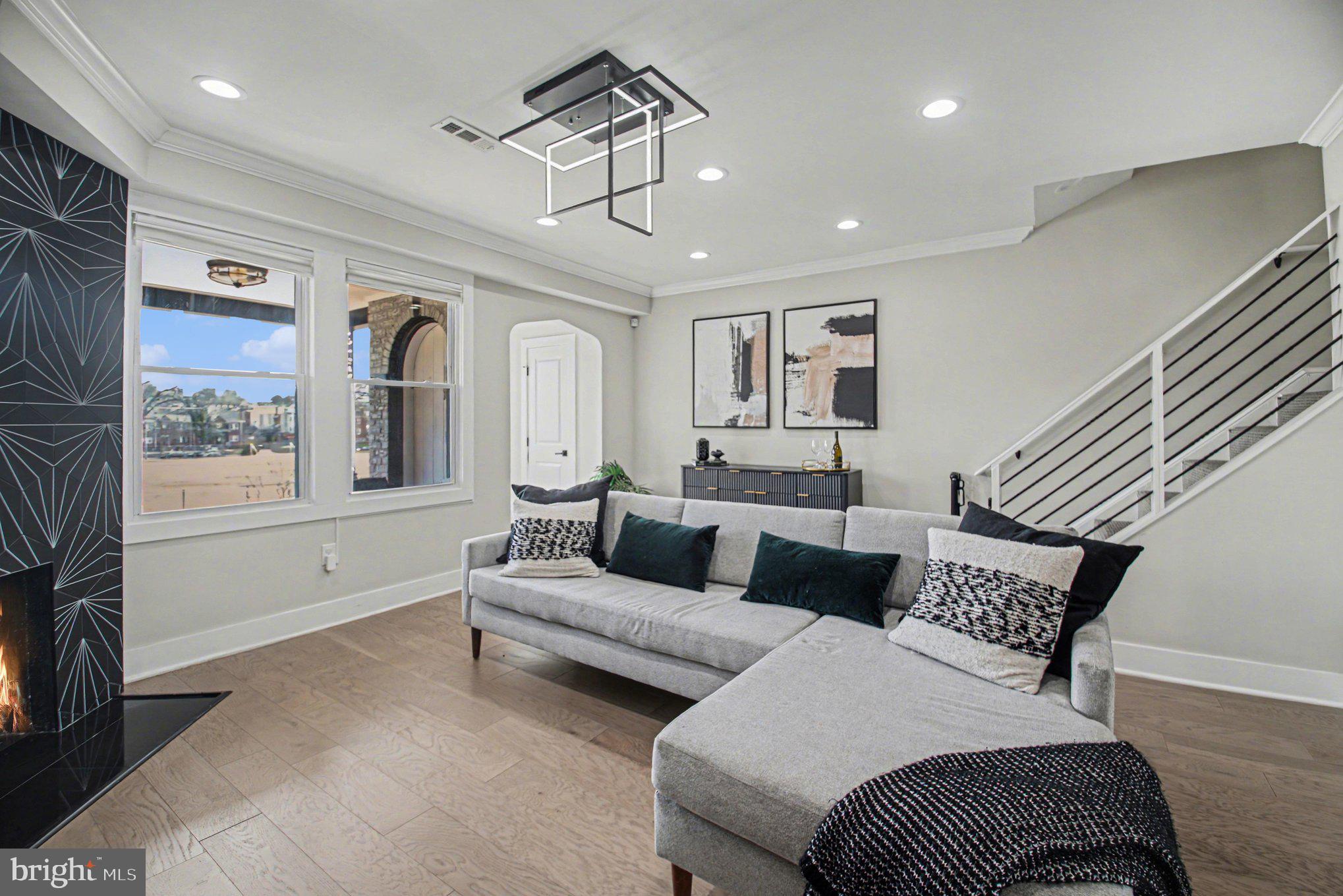 231 INGRAHAM STREET NW