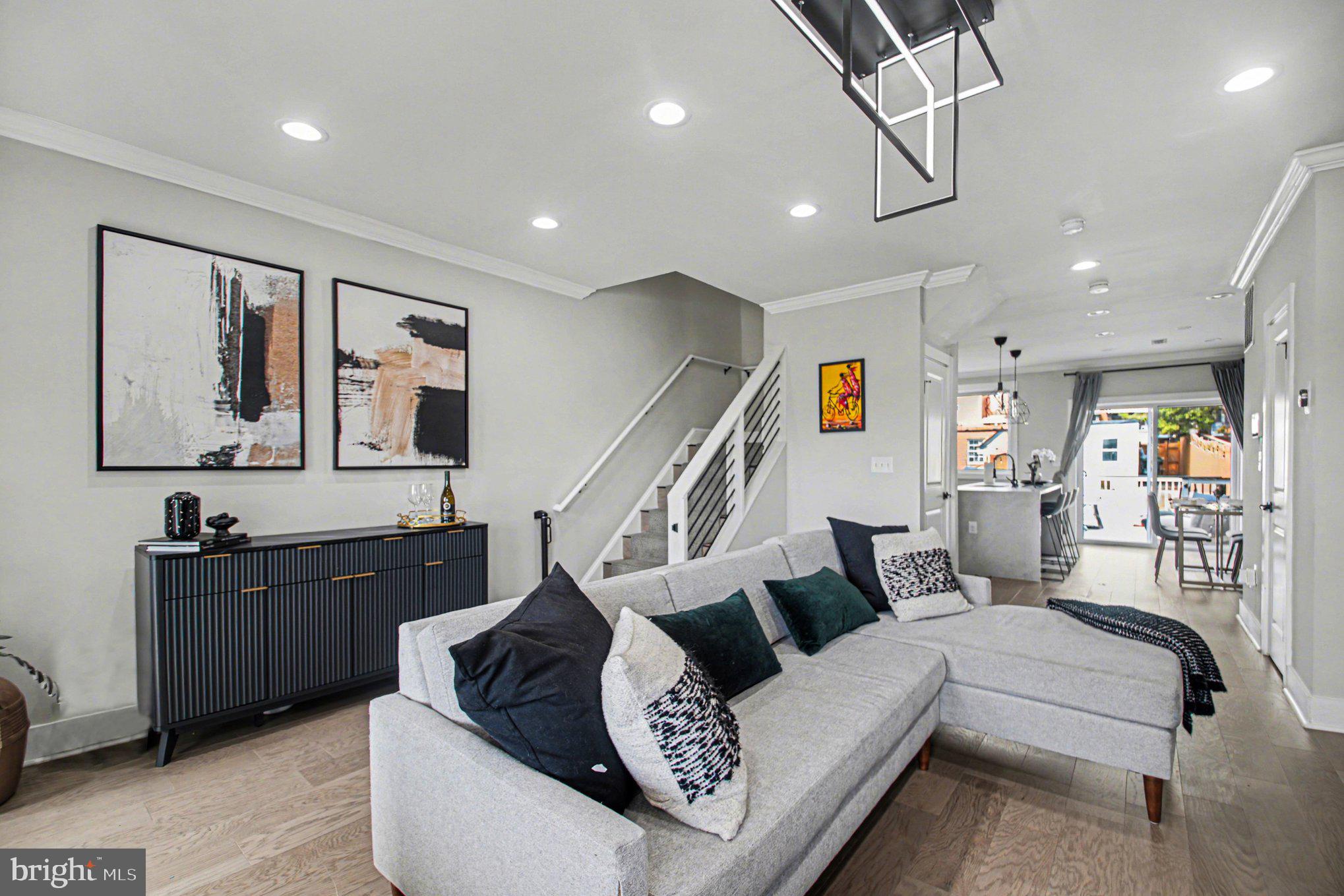 231 INGRAHAM STREET NW