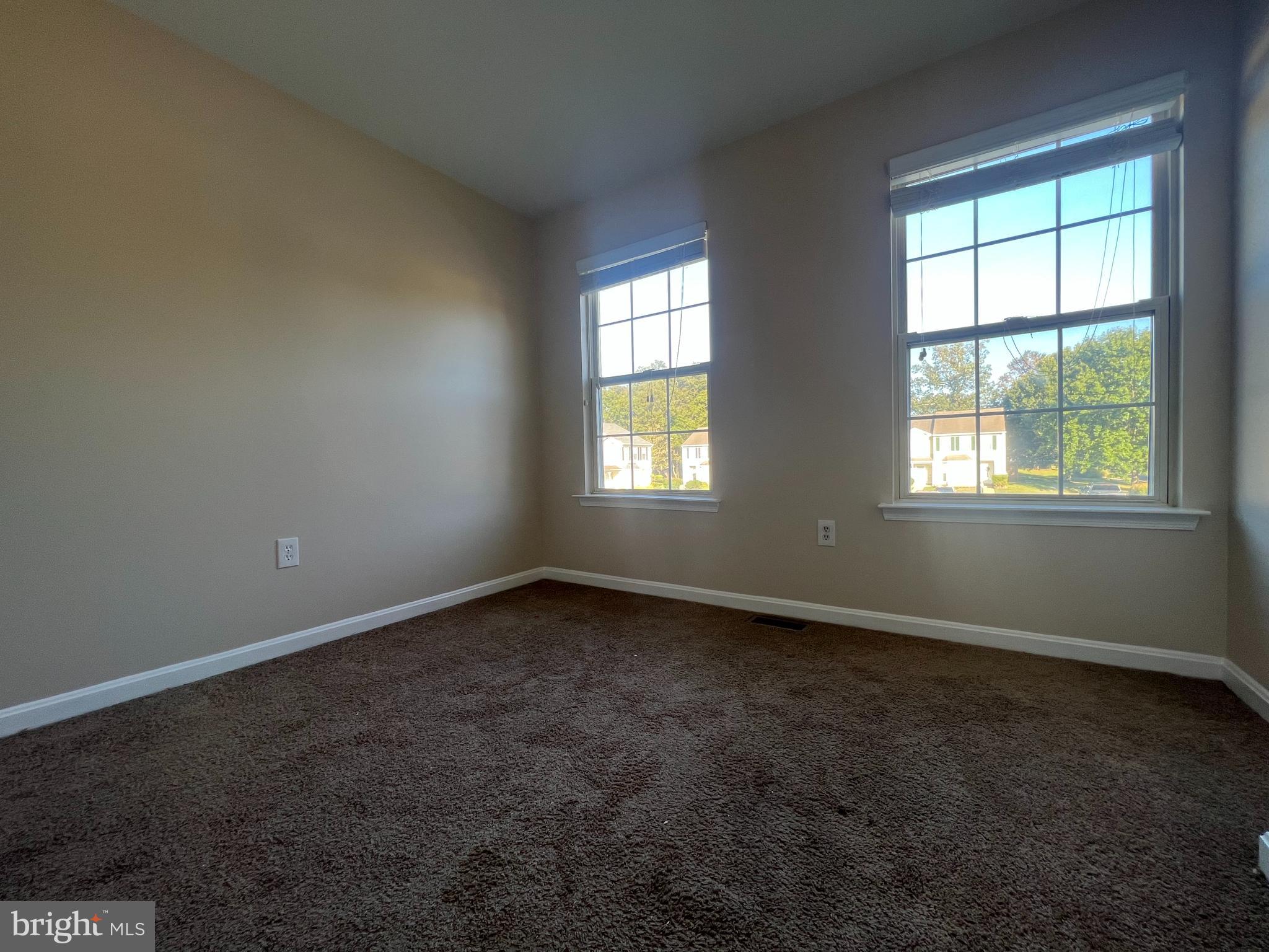 MEADOWS AT WHITE OAK SUB - Residential Lease