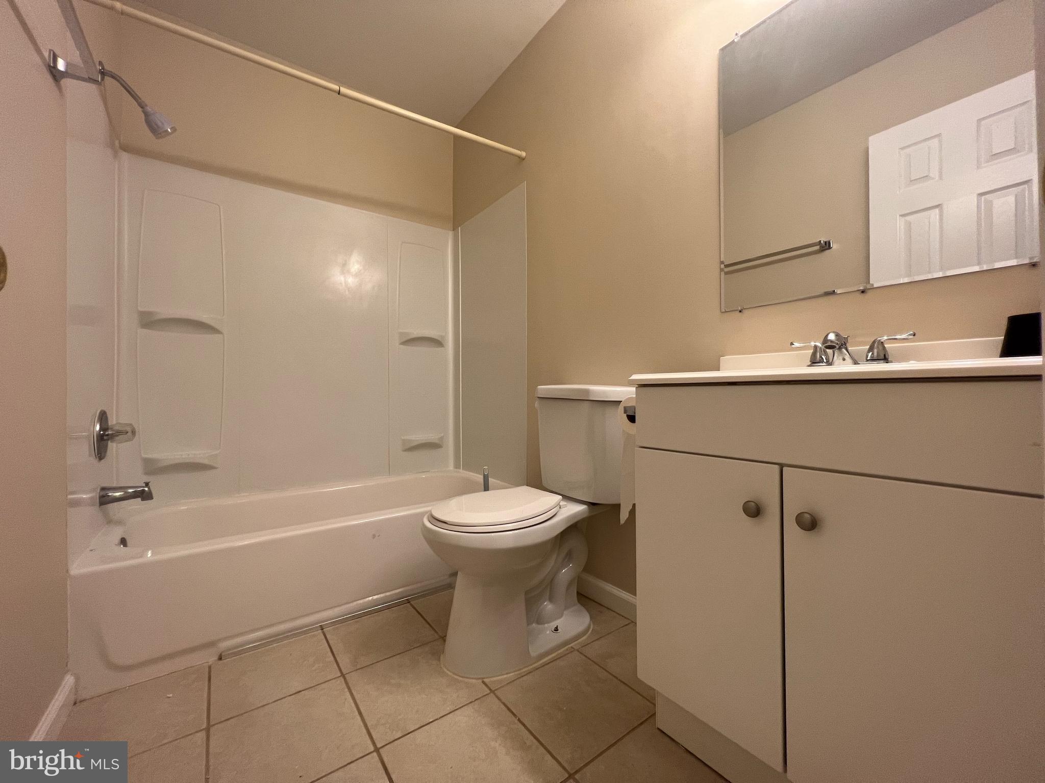 MEADOWS AT WHITE OAK SUB - Residential Lease