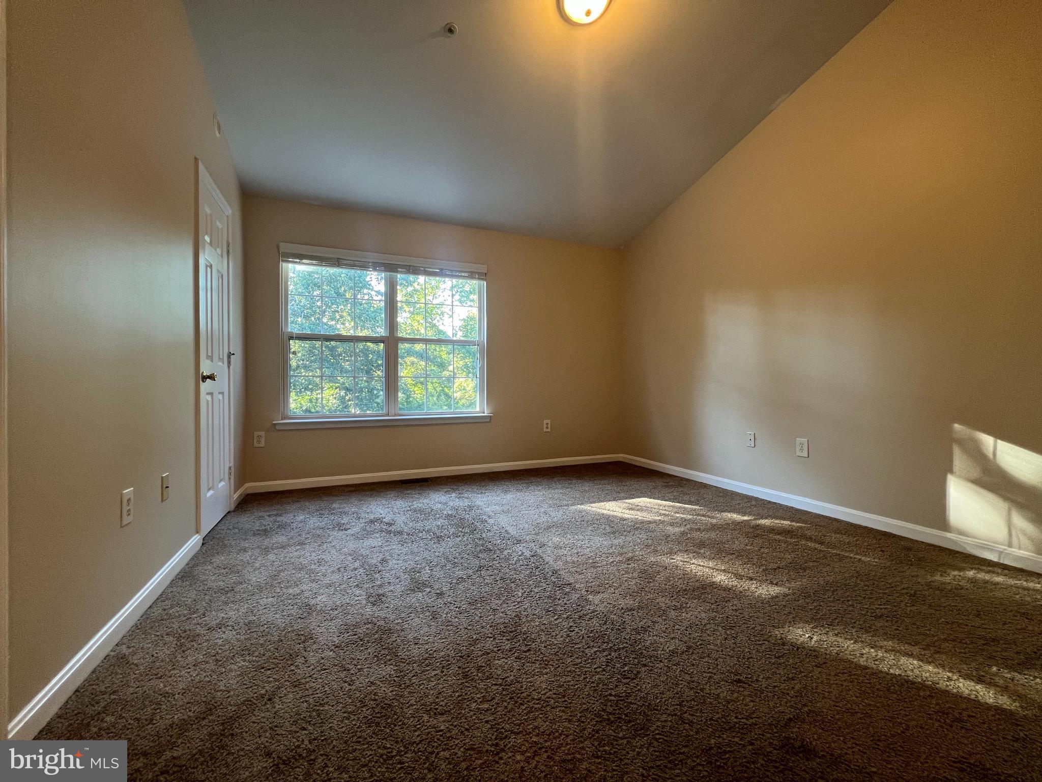 MEADOWS AT WHITE OAK SUB - Residential Lease