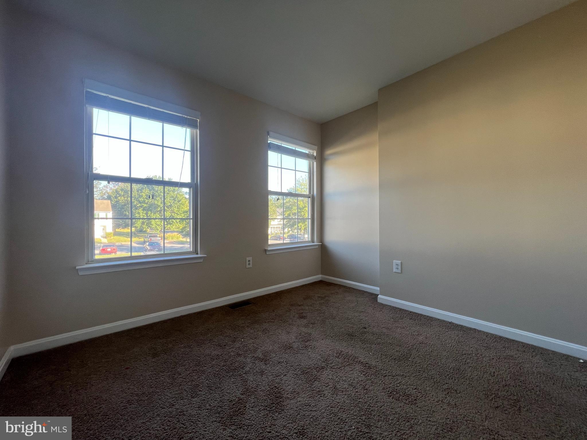 MEADOWS AT WHITE OAK SUB - Residential Lease