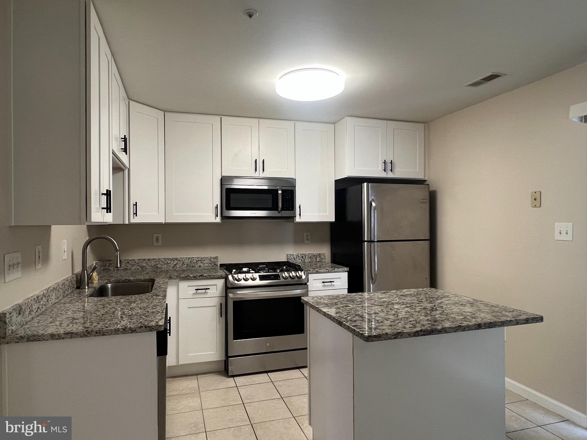 MEADOWS AT WHITE OAK SUB - Residential Lease