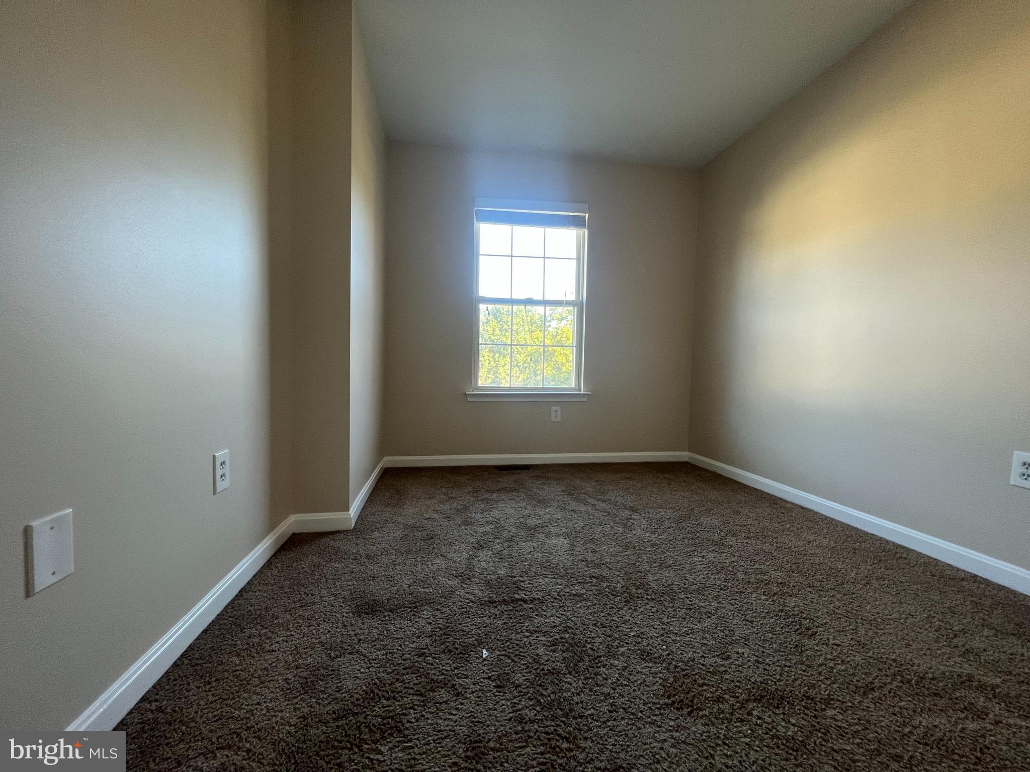 MEADOWS AT WHITE OAK SUB - Residential Lease