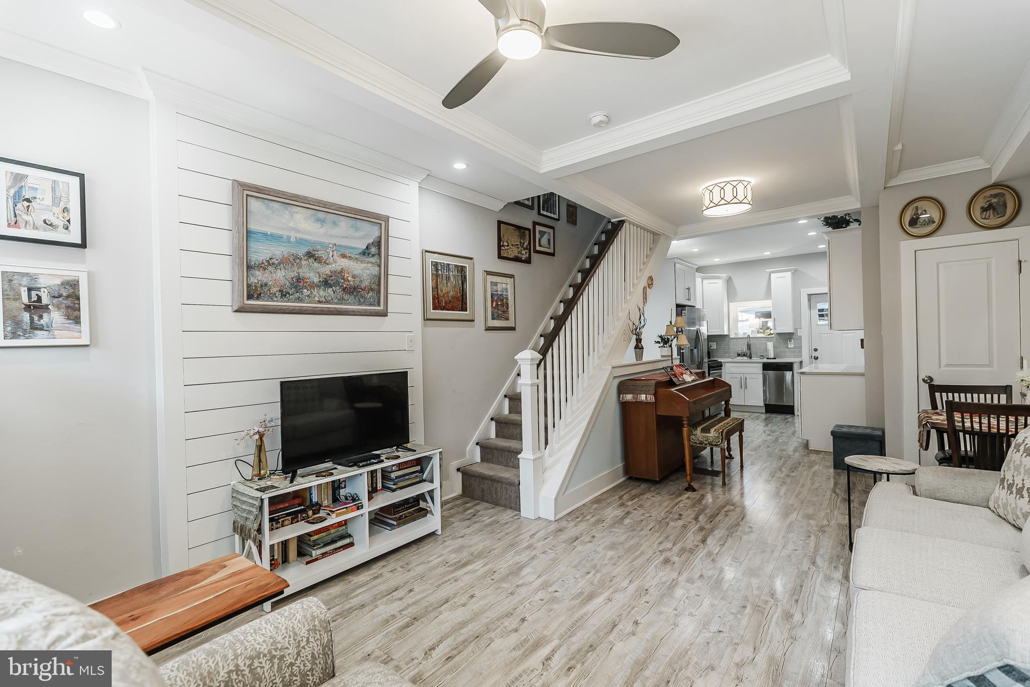 WHITMAN - Residential