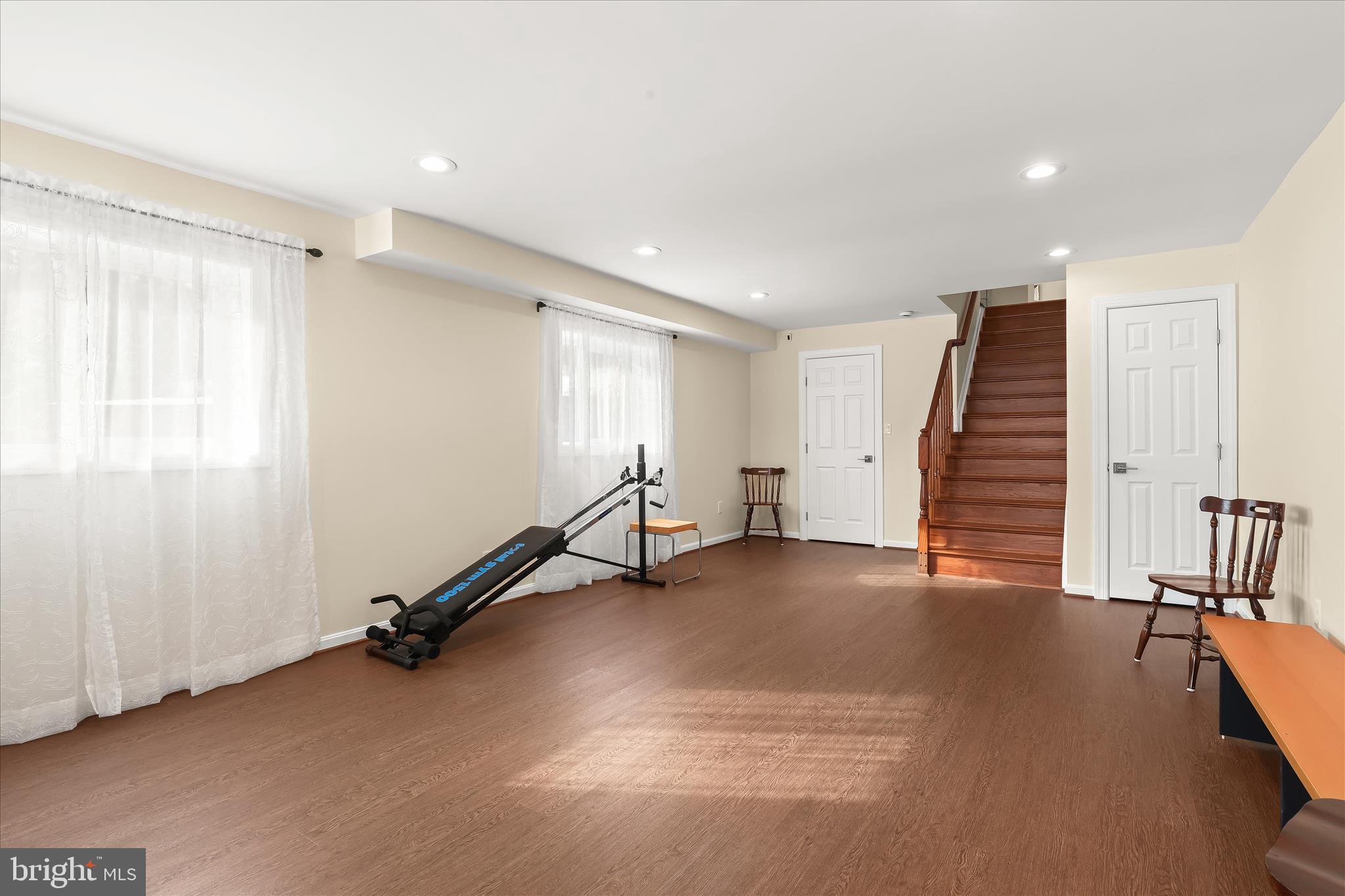 VELVET RIDGE - Residential