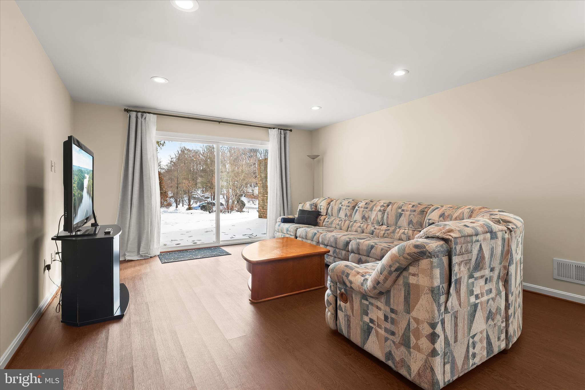 VELVET RIDGE - Residential