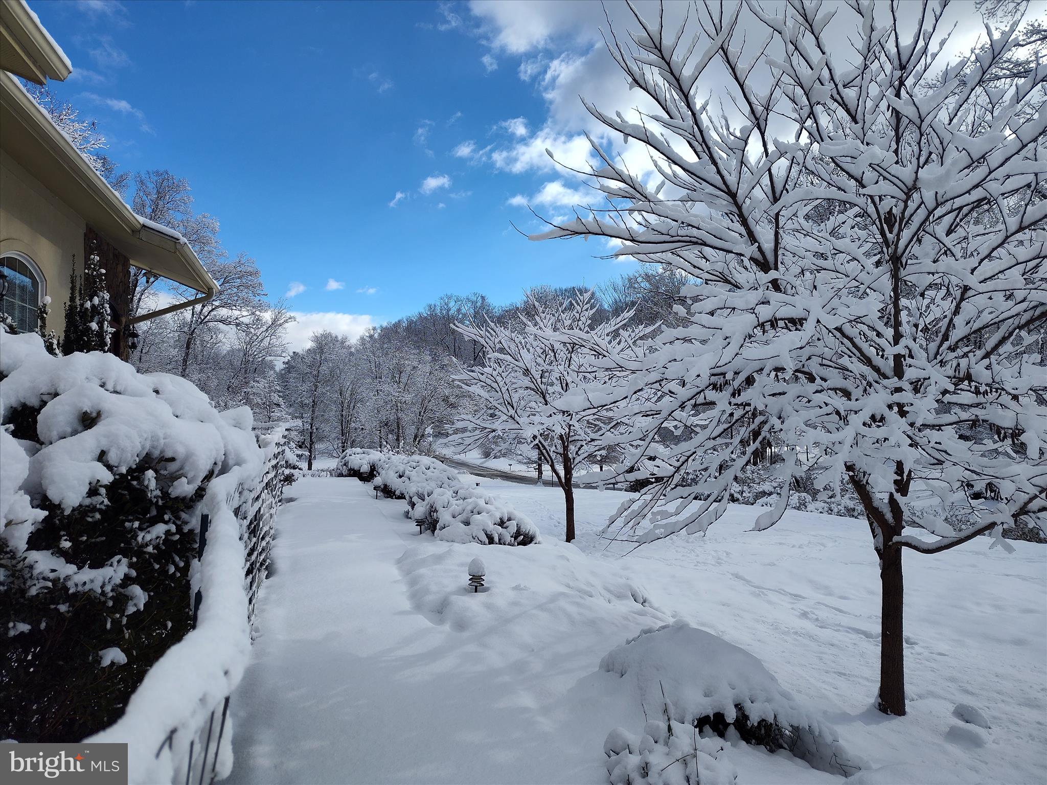 VELVET RIDGE - Residential