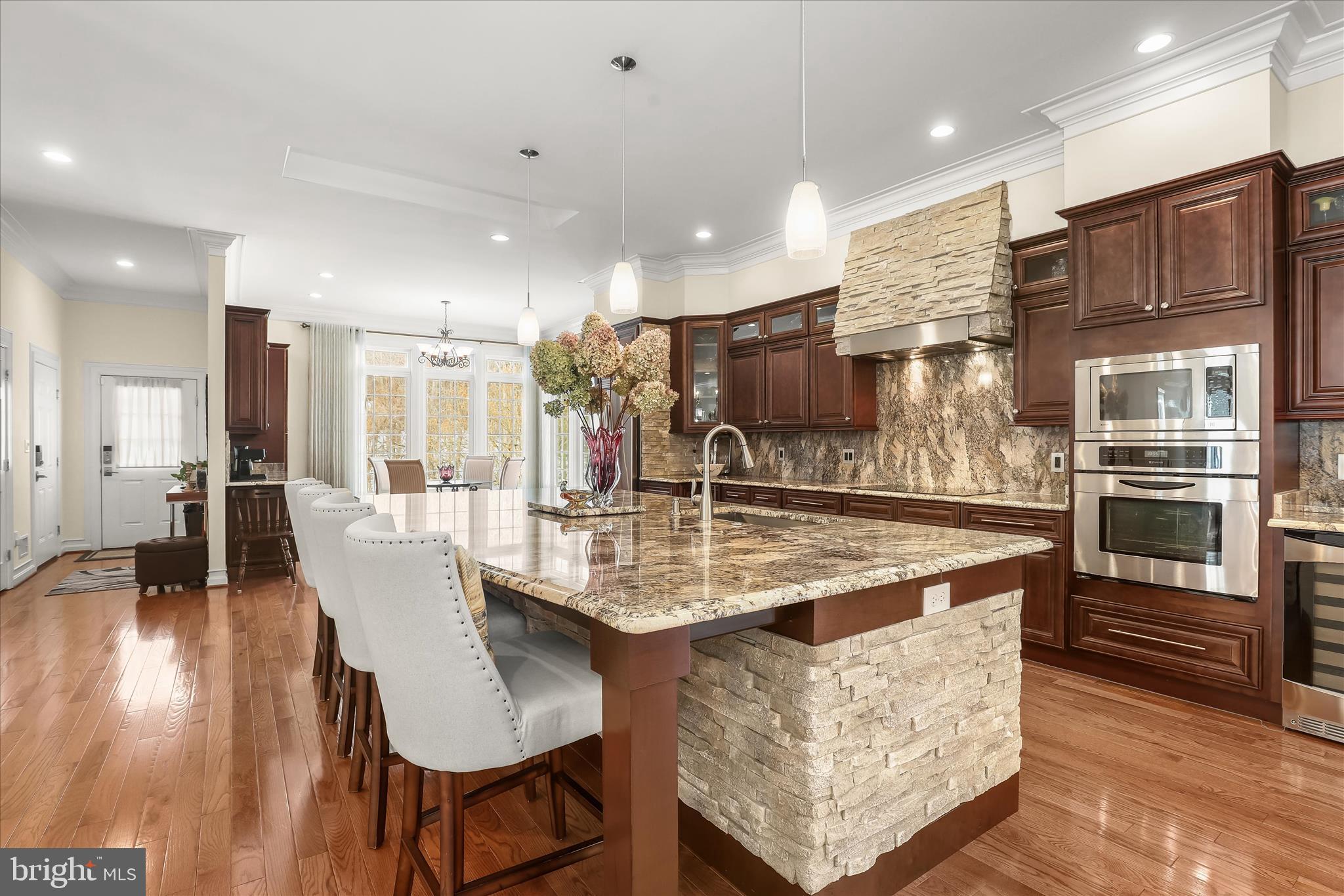 VELVET RIDGE - Residential