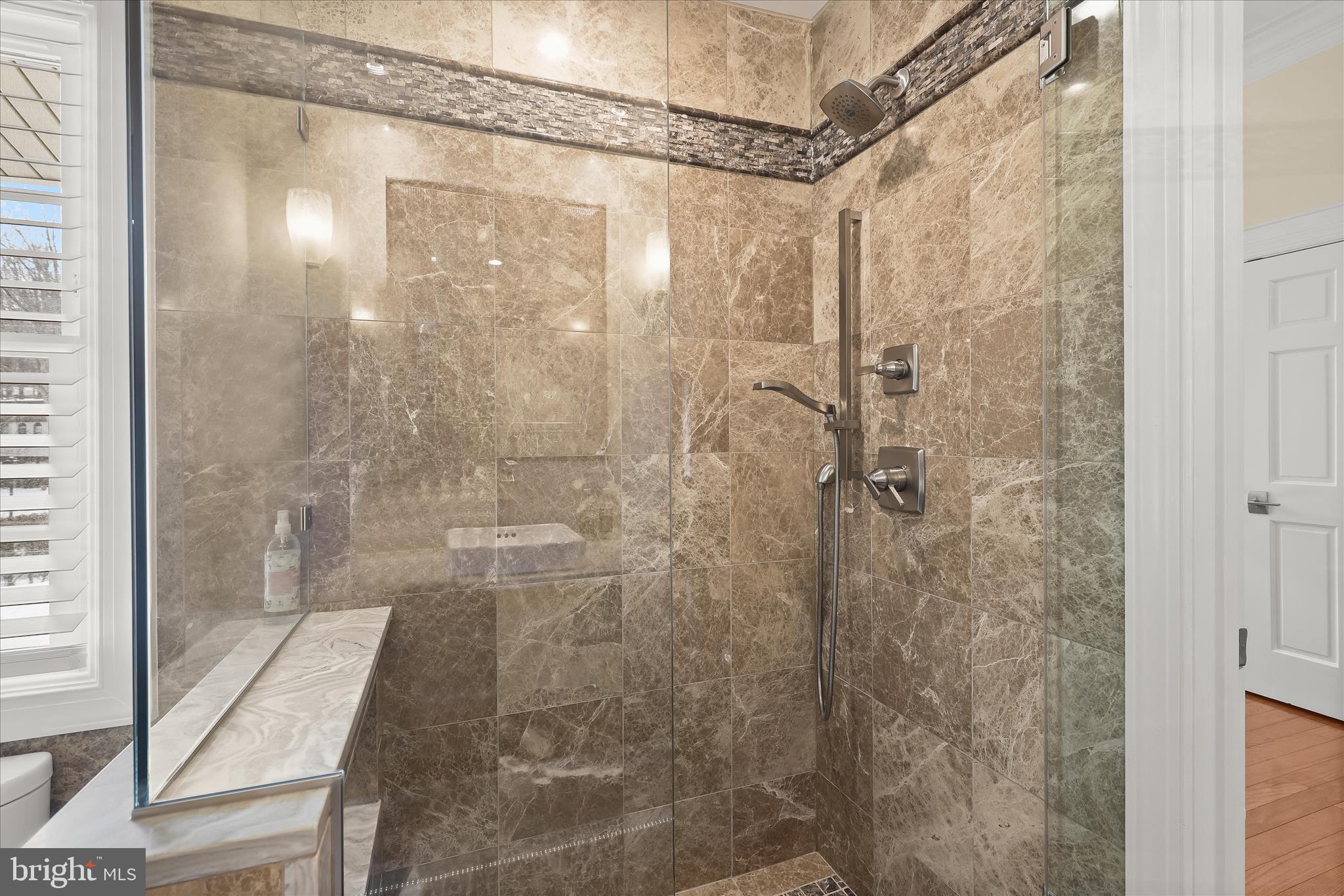 VELVET RIDGE - Residential