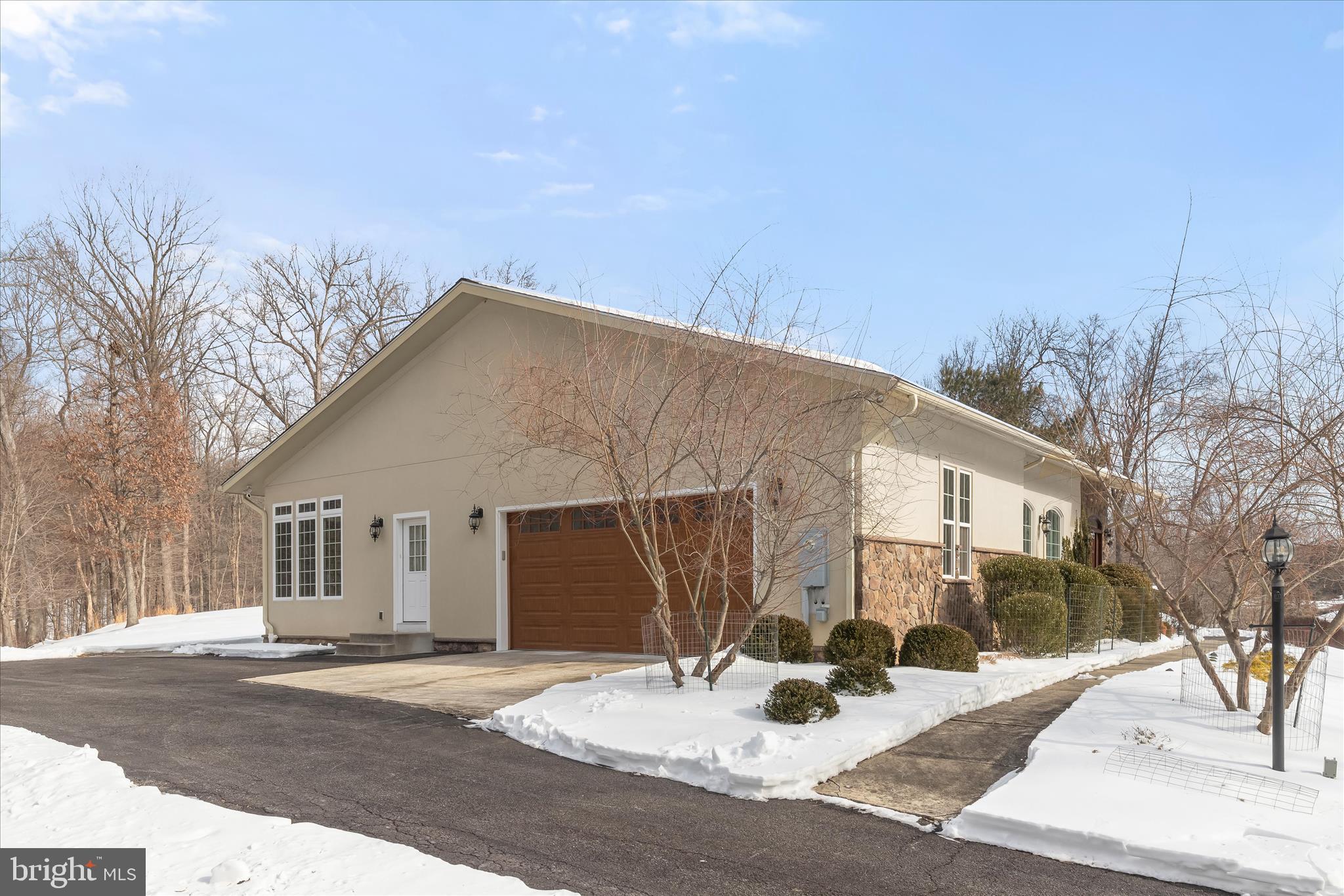 VELVET RIDGE - Residential