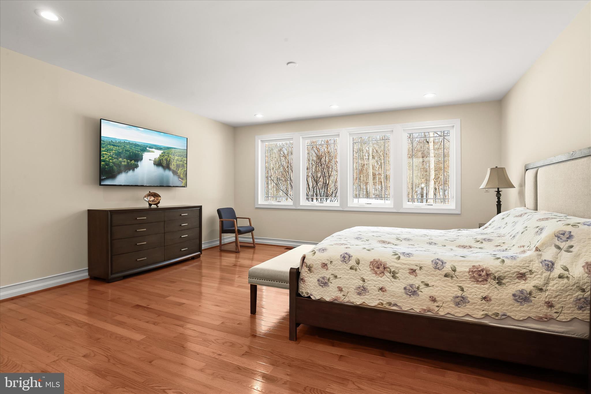 VELVET RIDGE - Residential