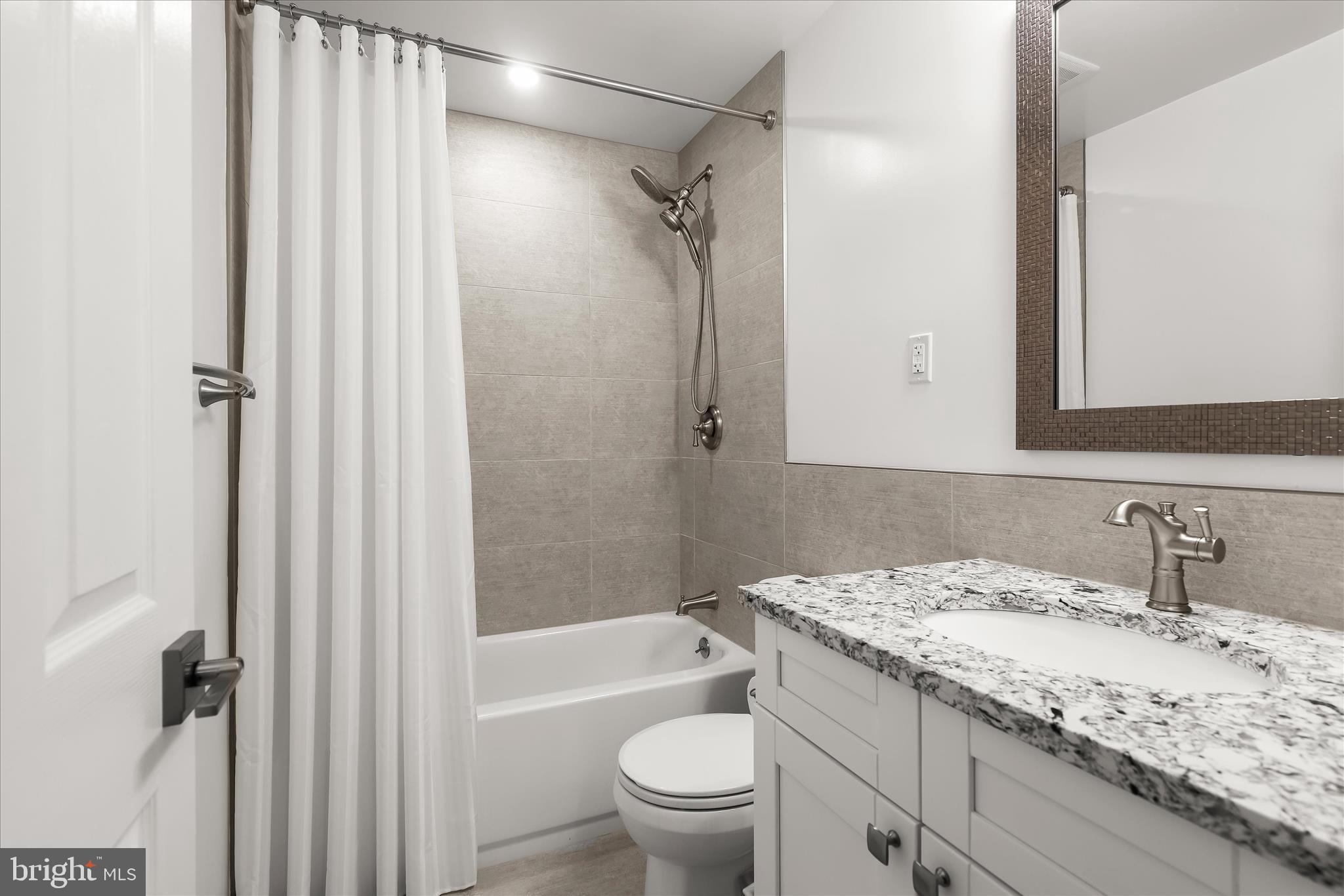 VELVET RIDGE - Residential