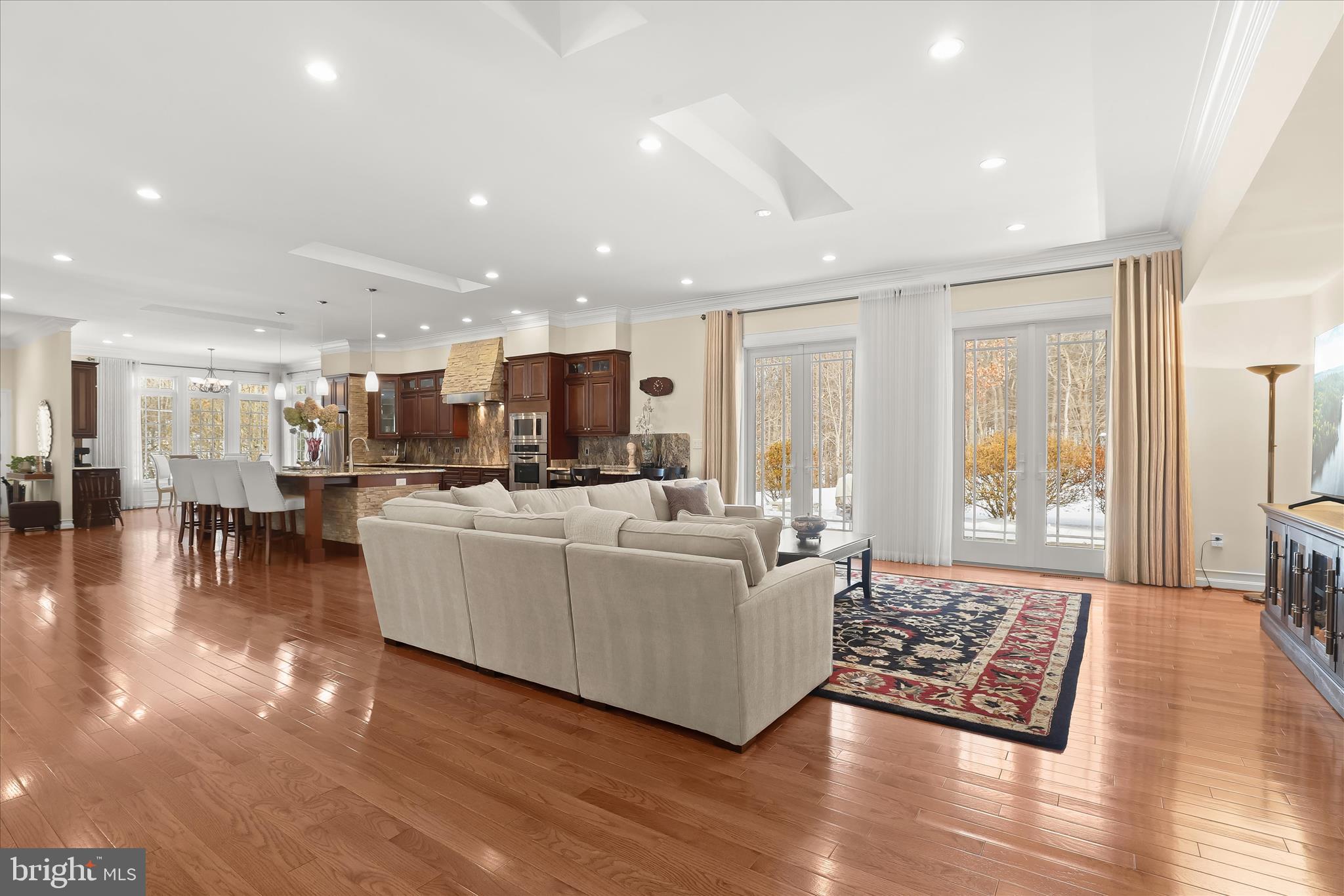 VELVET RIDGE - Residential