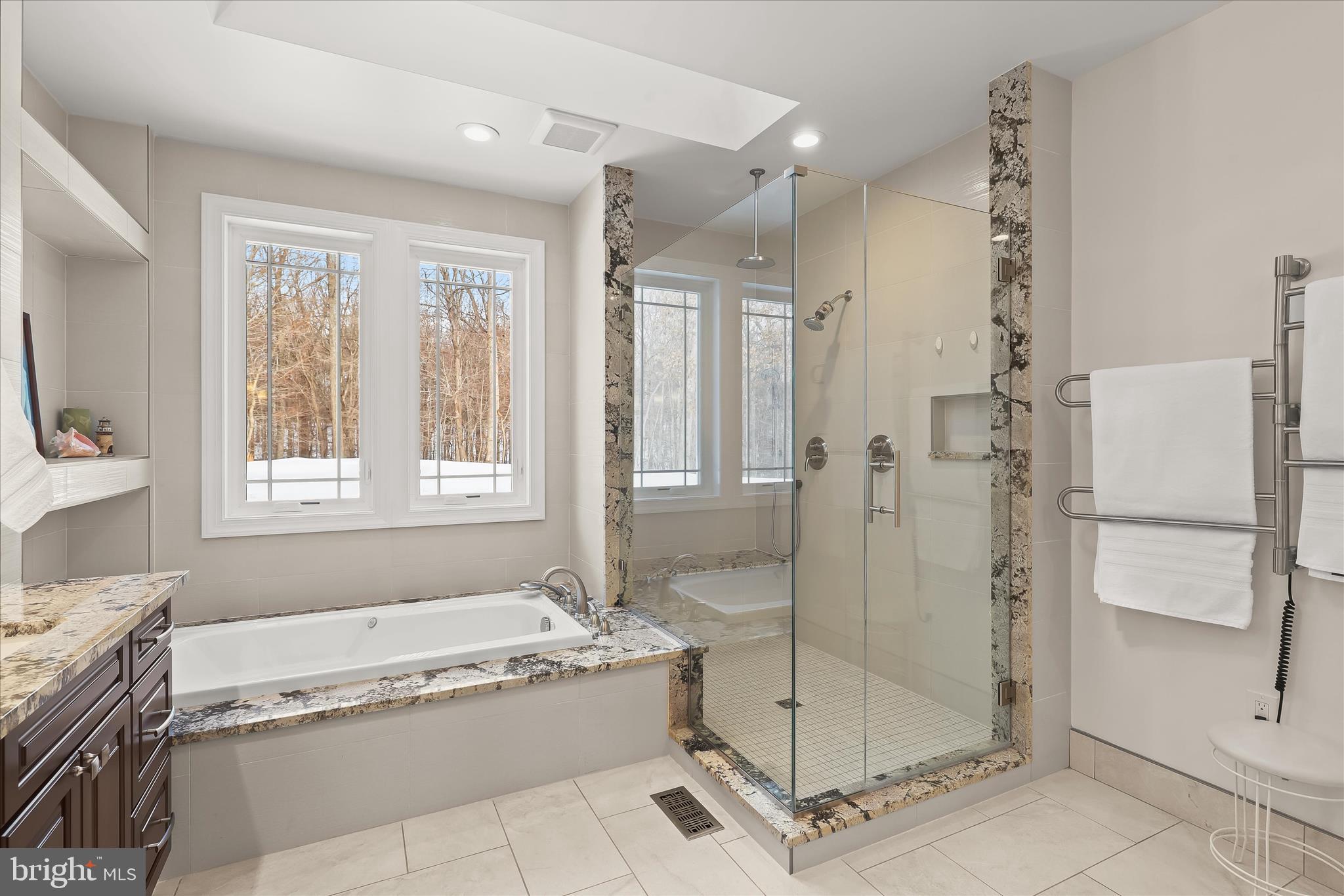 VELVET RIDGE - Residential