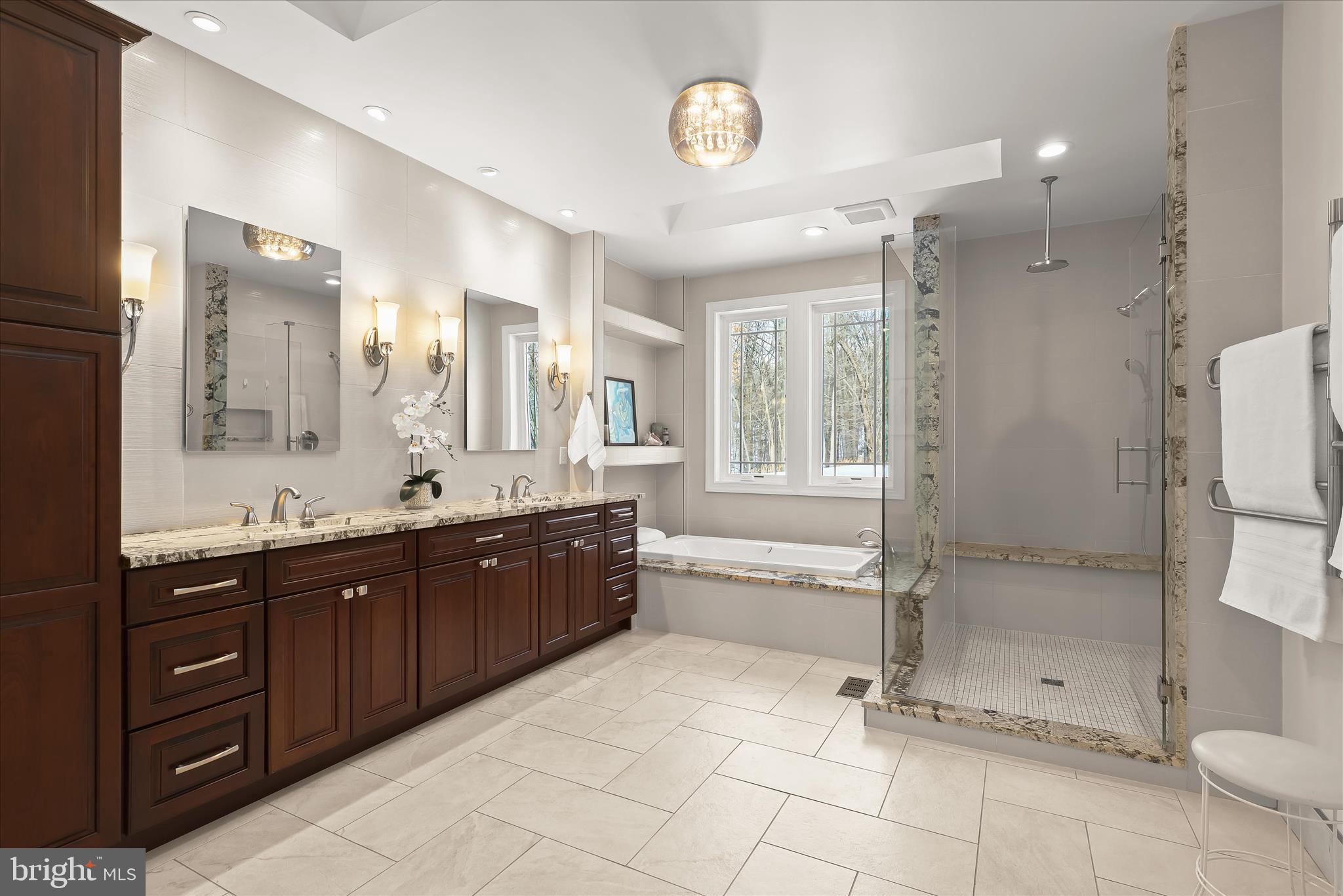 VELVET RIDGE - Residential