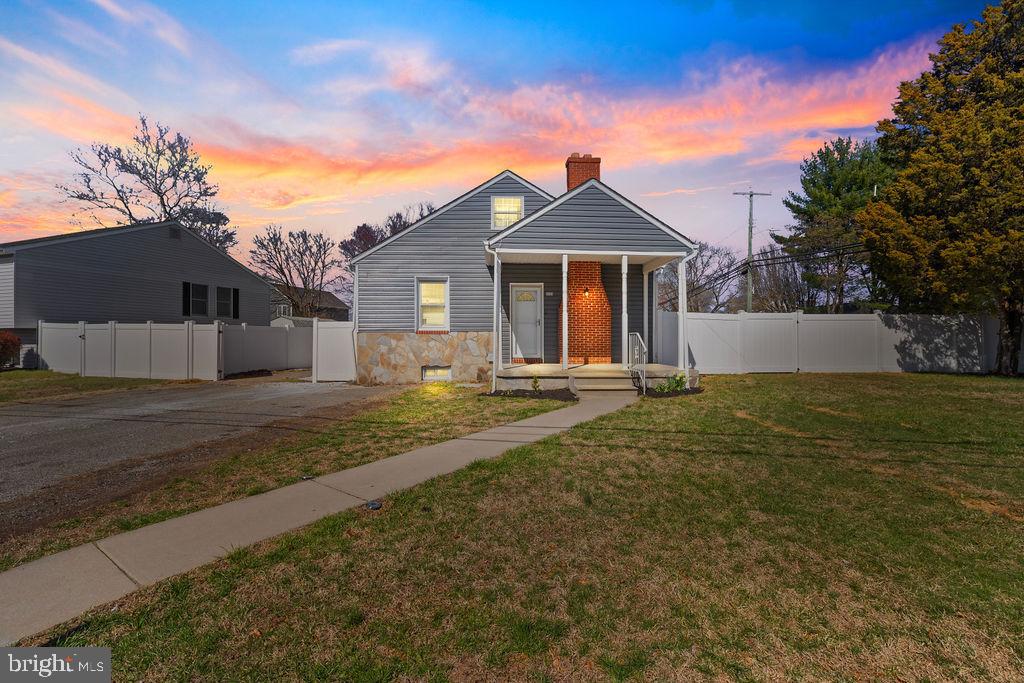 8489 ARBUTUS ROAD