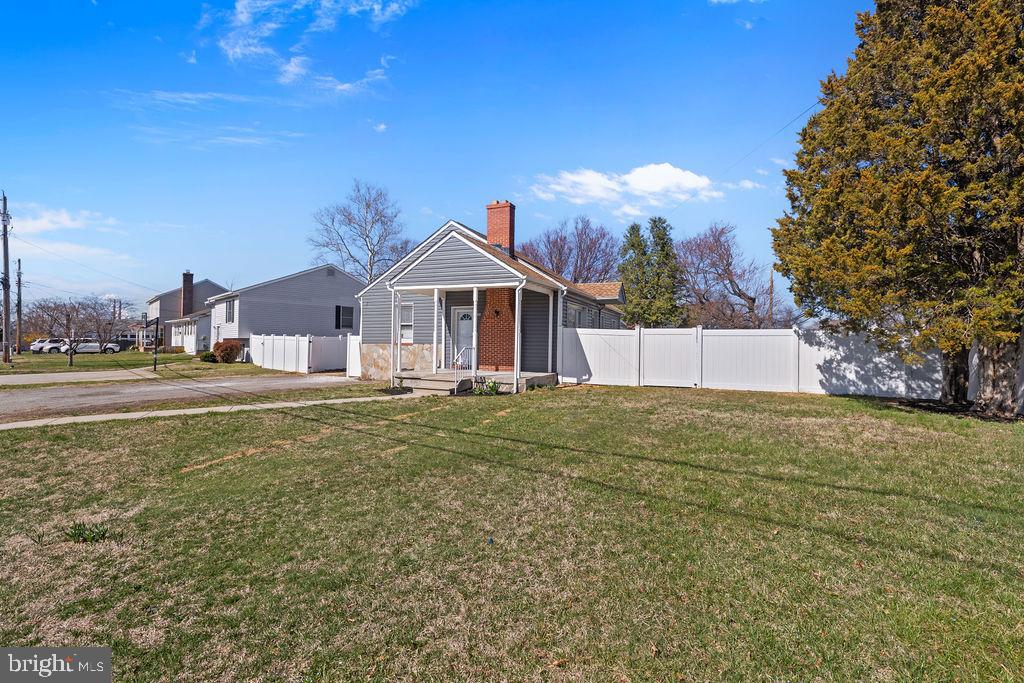 8489 ARBUTUS ROAD