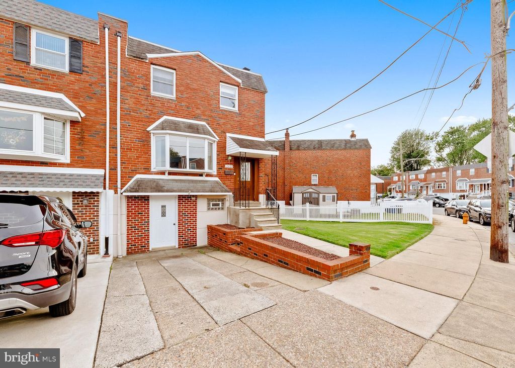 Photo of 12425 Wyndom Road, PHILADELPHIA, PA 19154 (MLS # PAPH2541582)