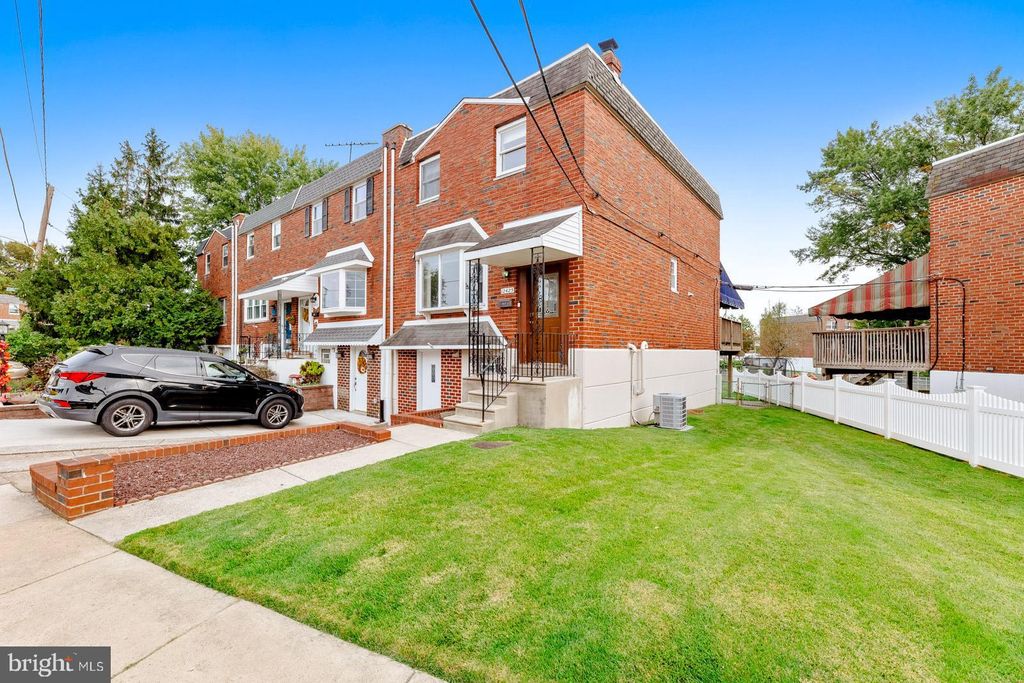 Photo of 12425 Wyndom Road, PHILADELPHIA, PA 19154 (MLS # PAPH2541582)