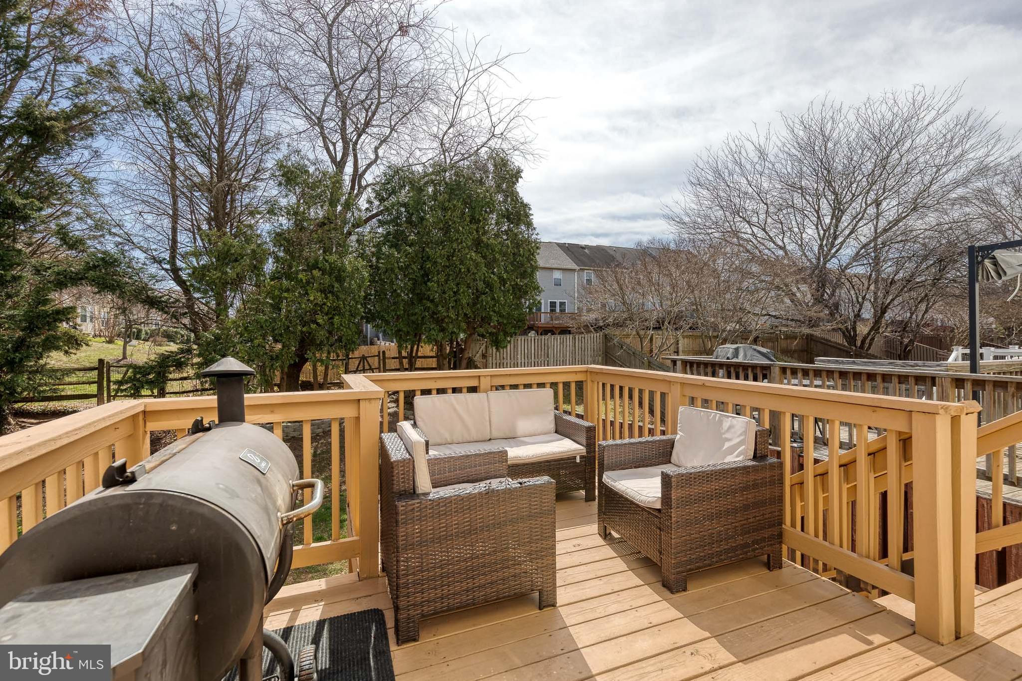 CONSTANT FRIENDSHIP - Residential