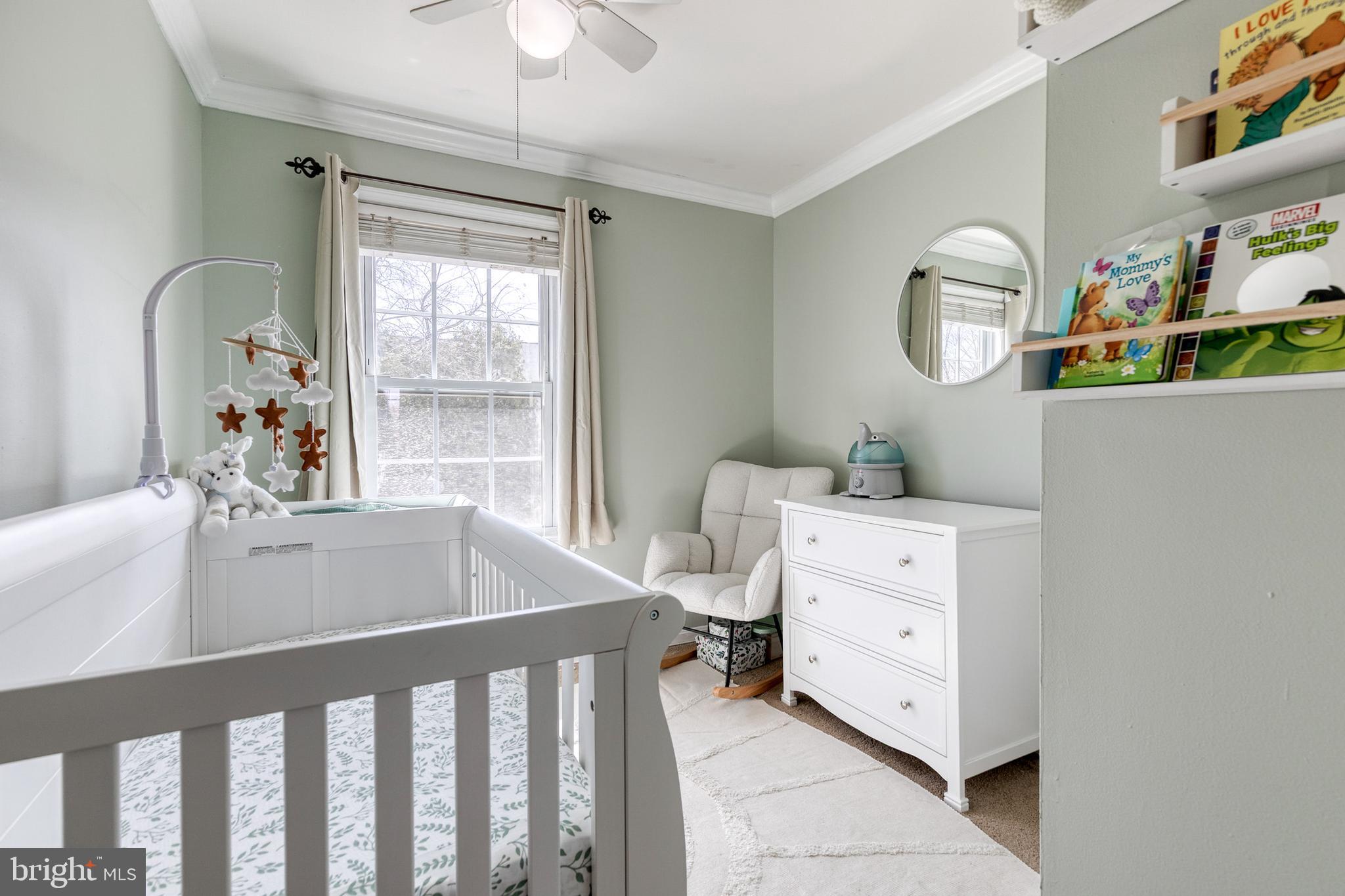 CONSTANT FRIENDSHIP - Residential