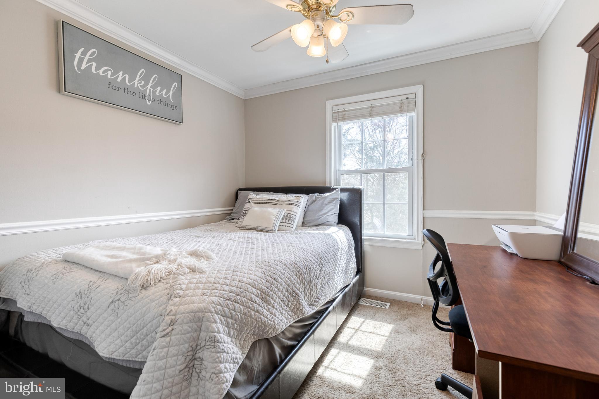 CONSTANT FRIENDSHIP - Residential