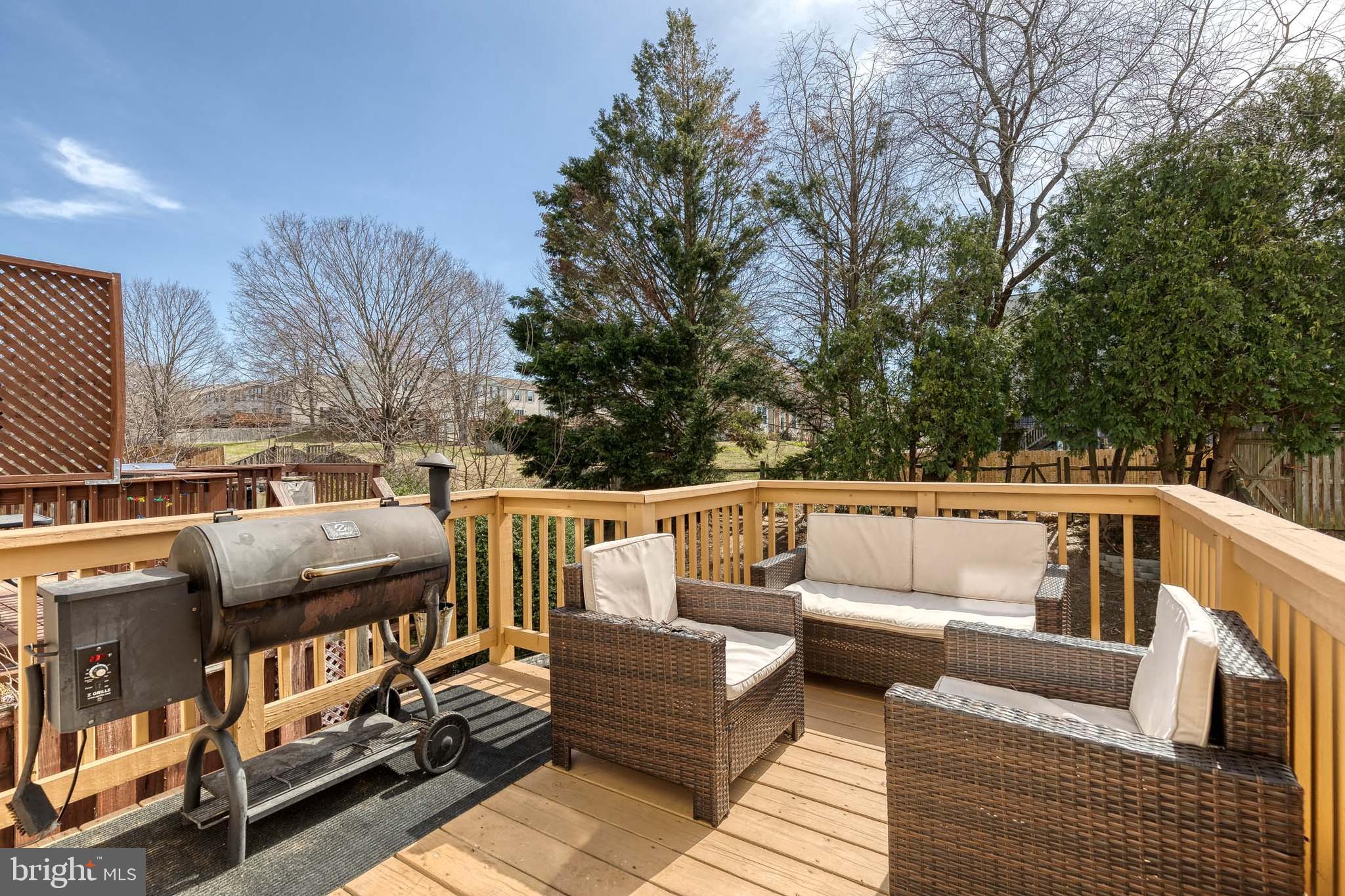 CONSTANT FRIENDSHIP - Residential