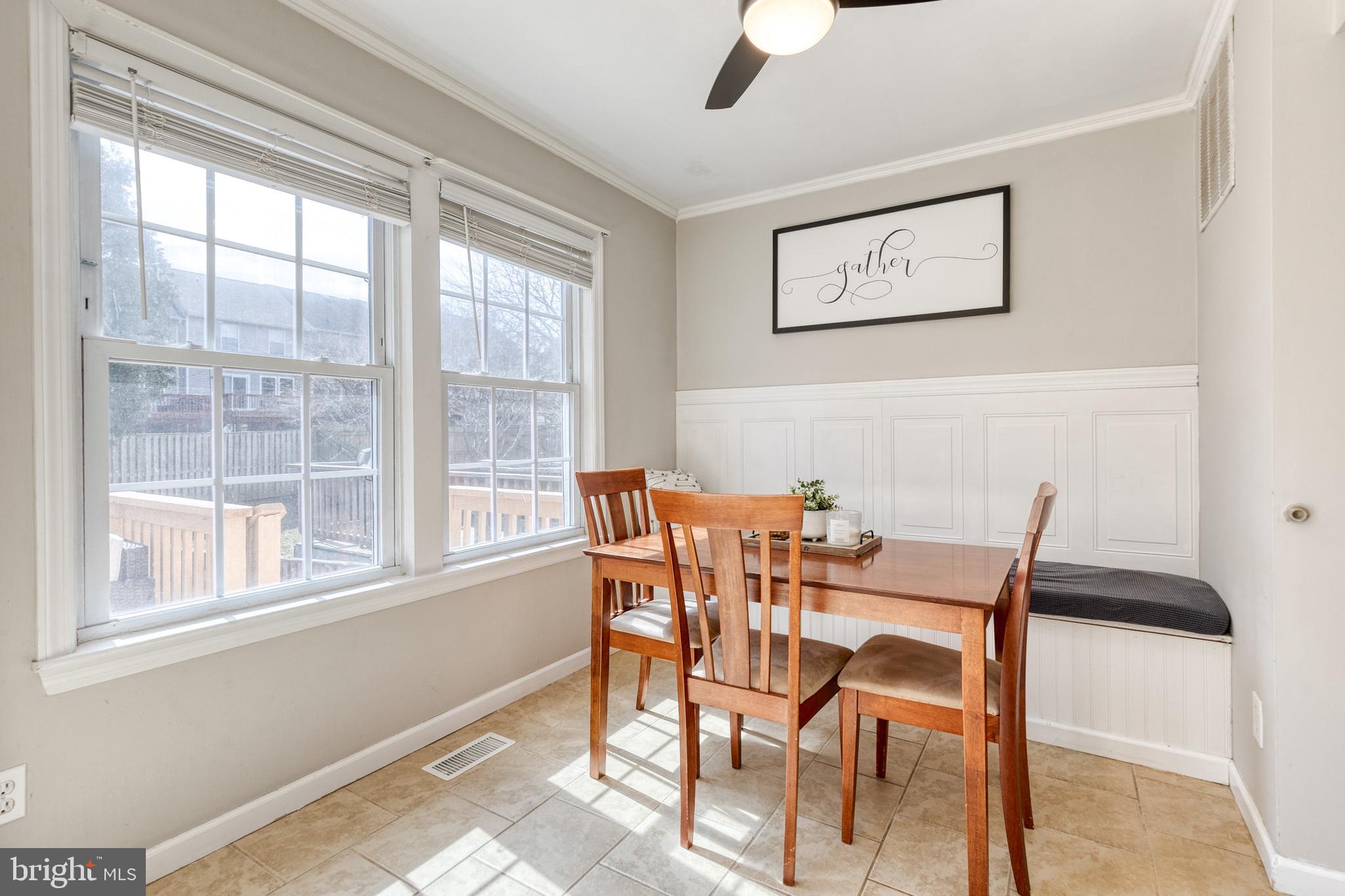 CONSTANT FRIENDSHIP - Residential