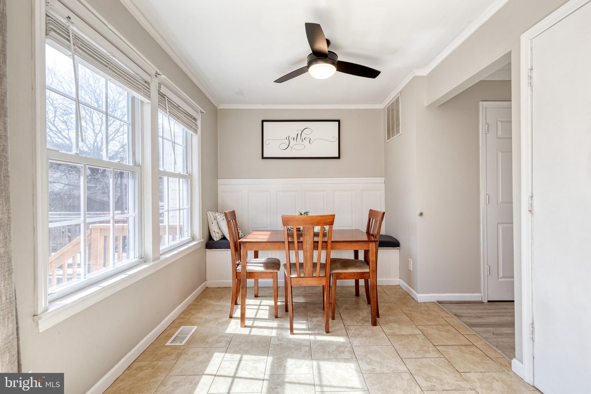 CONSTANT FRIENDSHIP - Residential