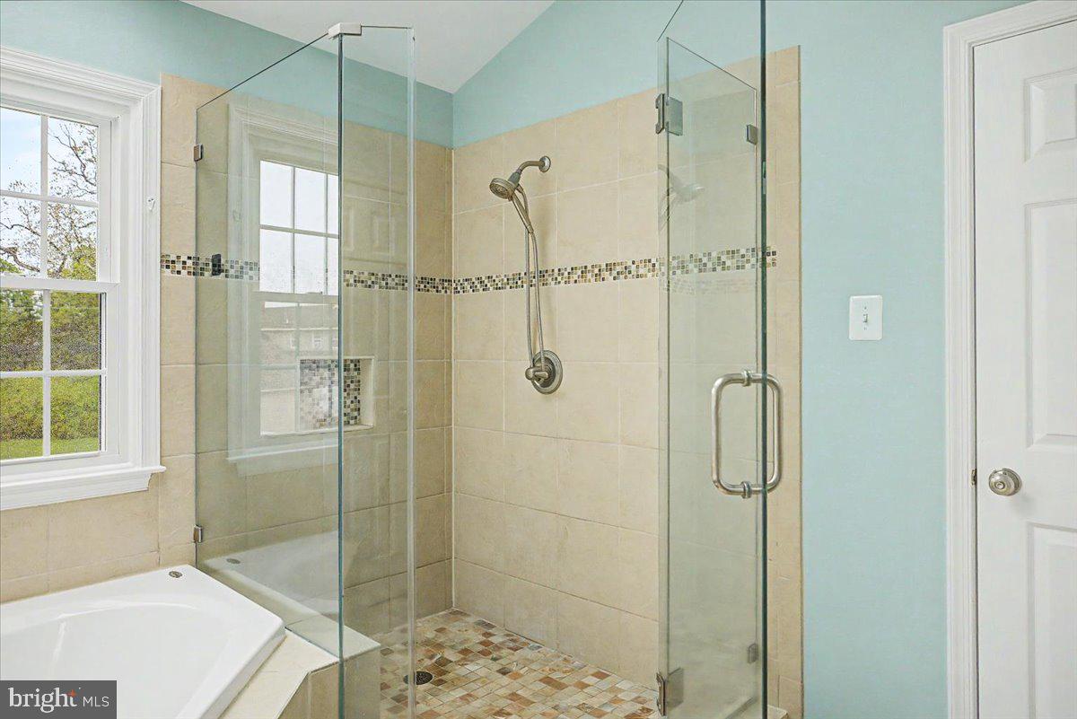 DOYLESTOWN RIDGE - Residential