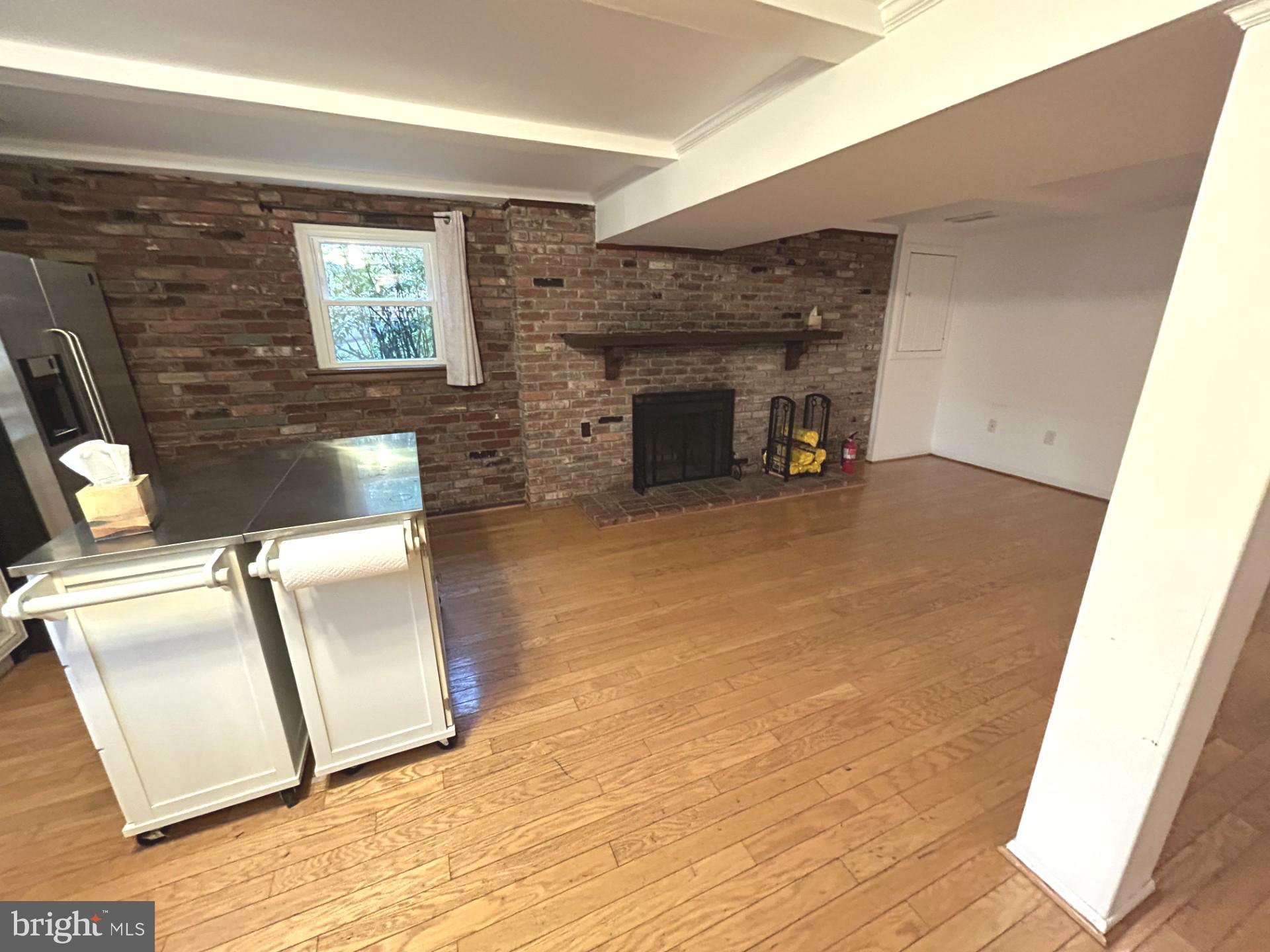 MADISON MANOR - Residential