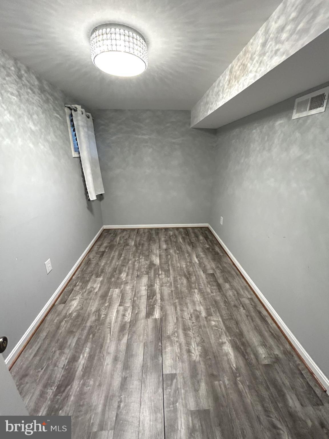 MADISON MANOR - Residential