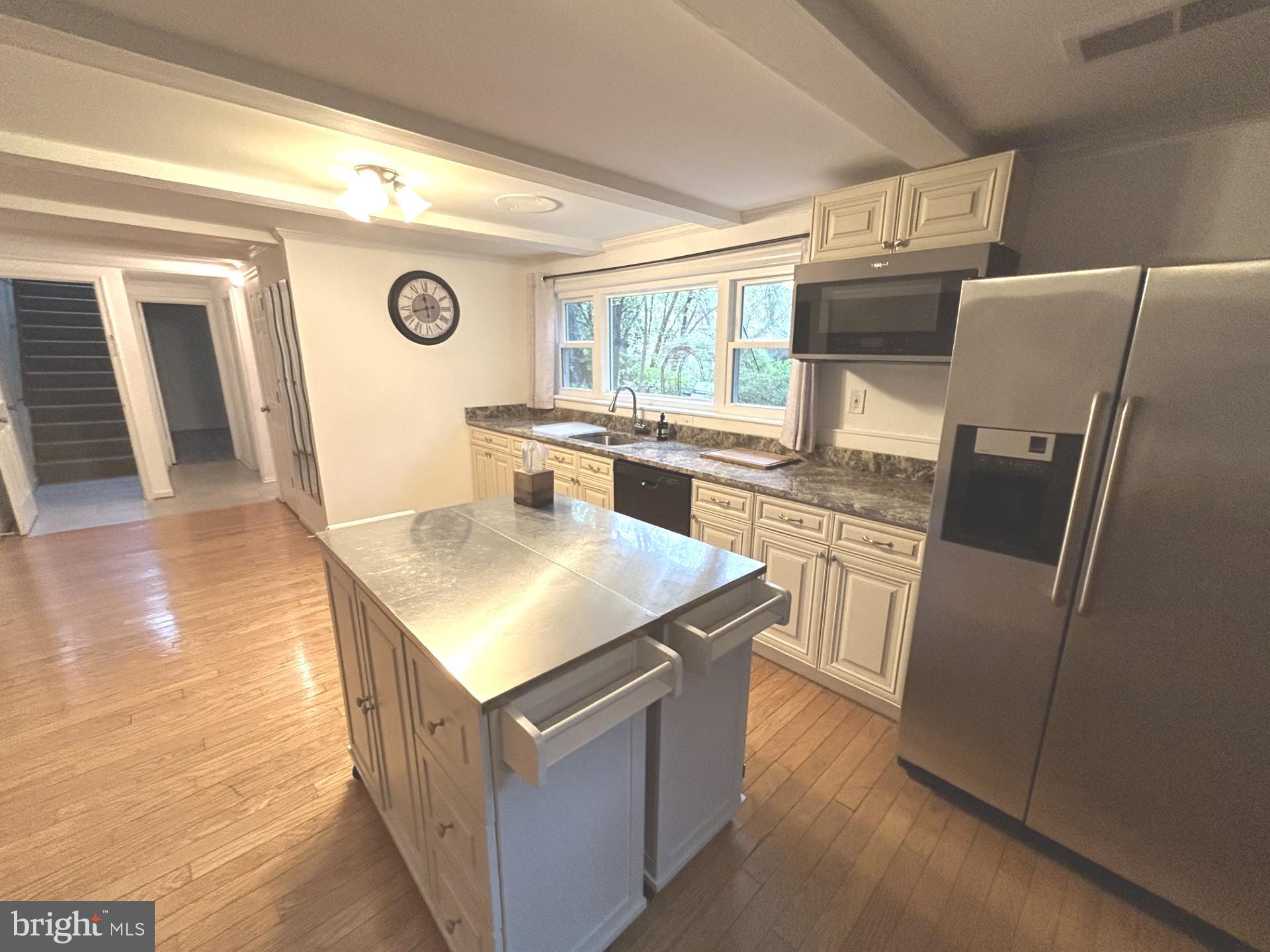 MADISON MANOR - Residential