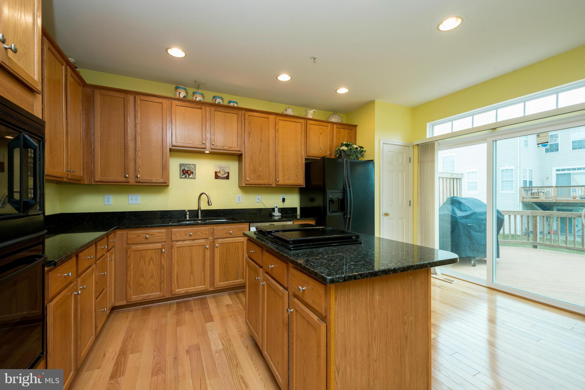 HOLLIFIELD STATION - Residential