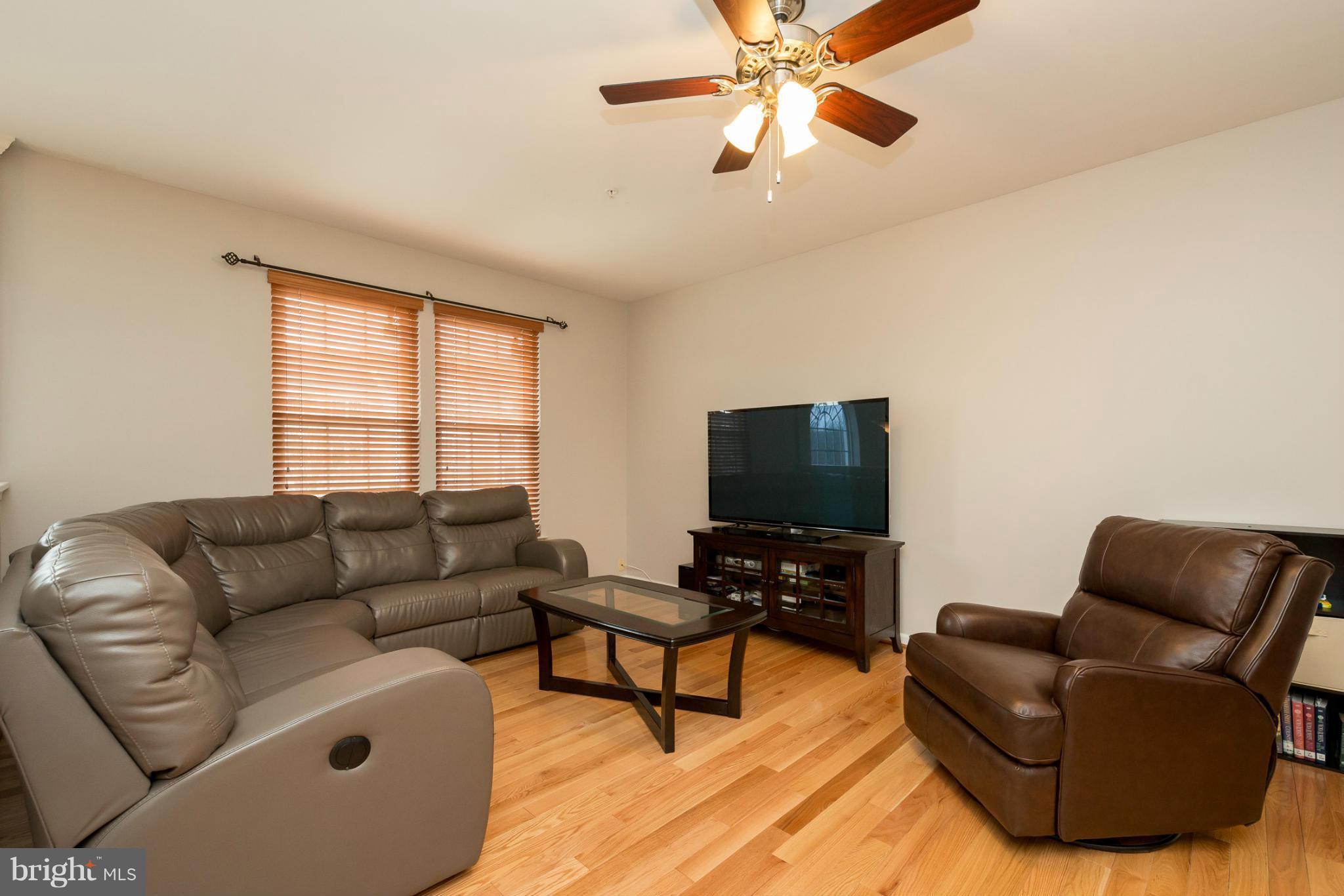 HOLLIFIELD STATION - Residential