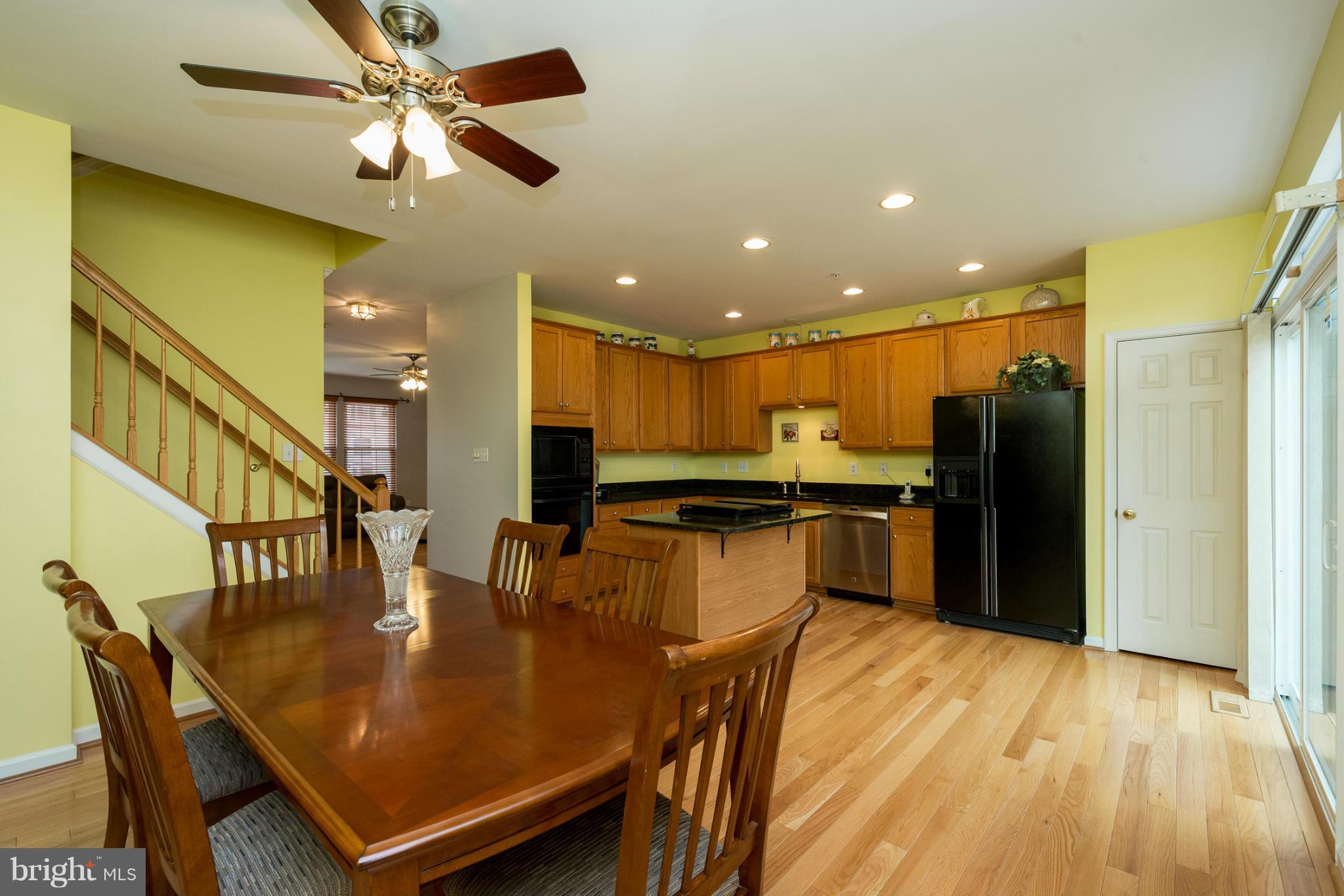 HOLLIFIELD STATION - Residential