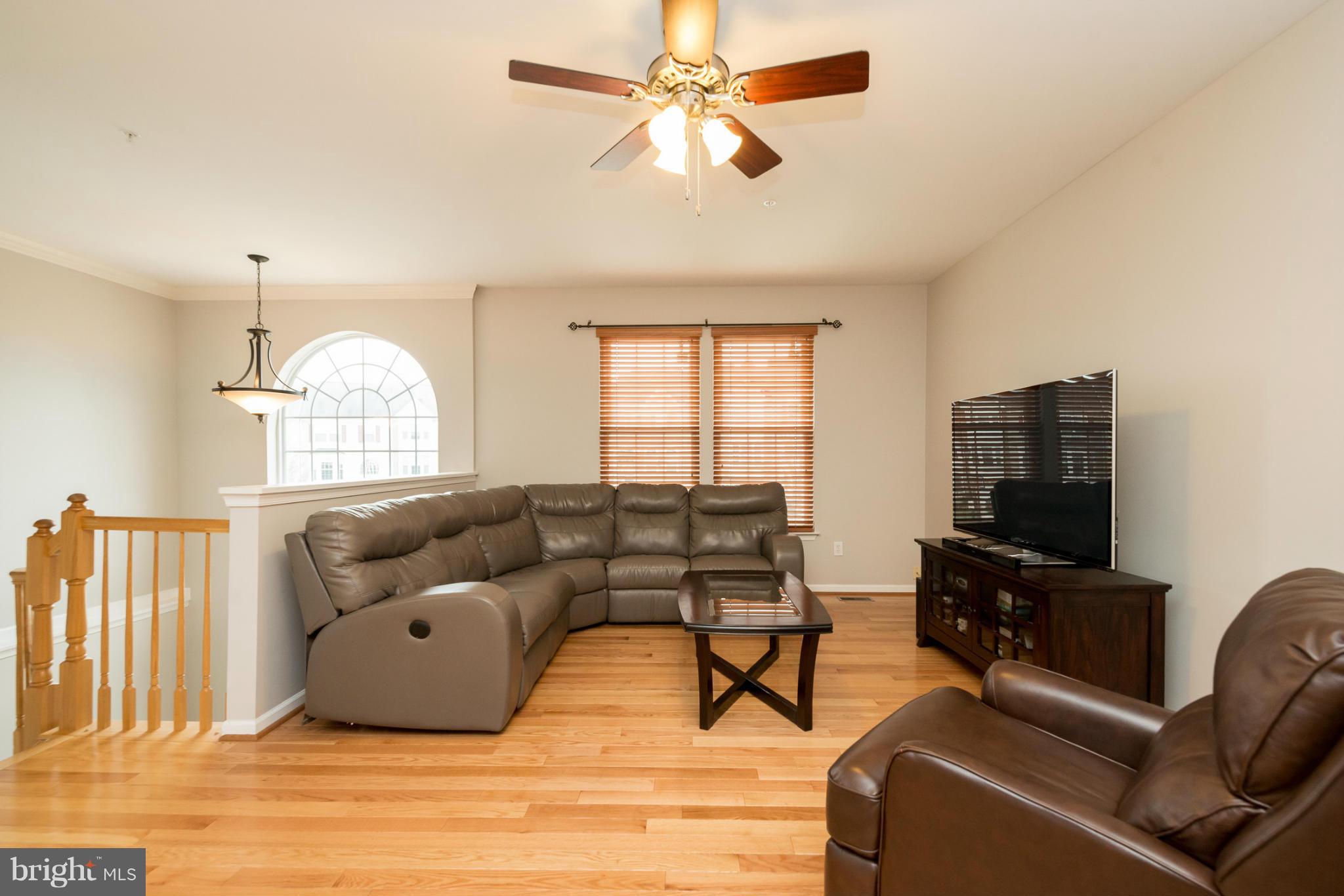 HOLLIFIELD STATION - Residential